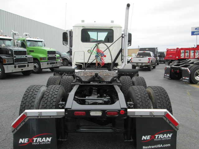 2019 Mack Pinnacle in Macon, GA — photo 6