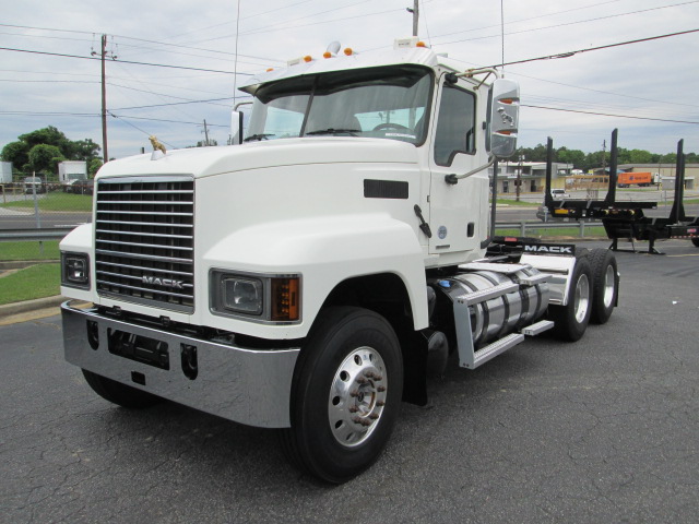 2019 Mack PI64T