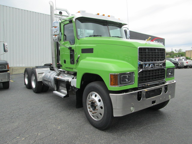 2022 Mack Pinnacle in Macon, GA — photo 3