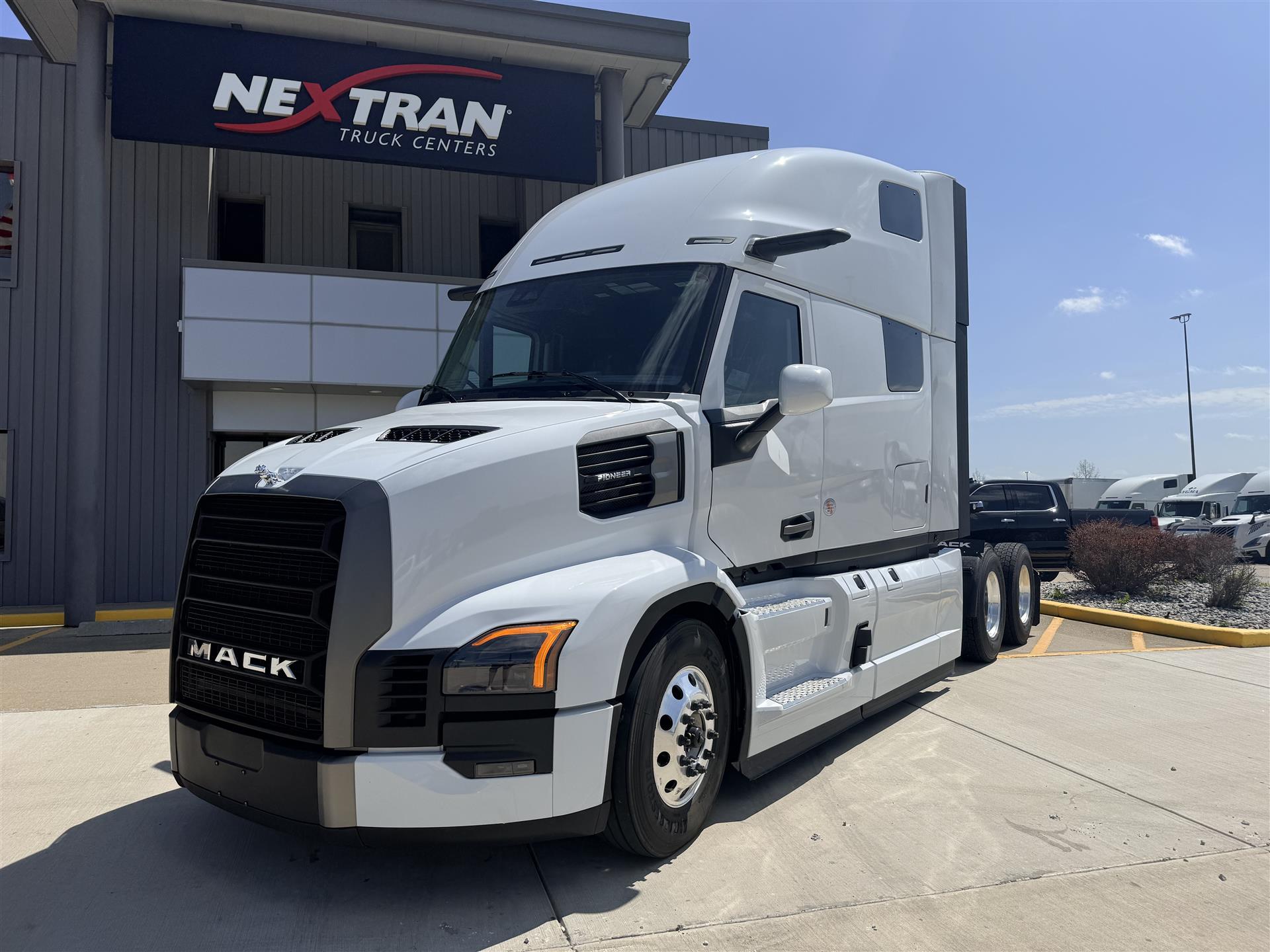 2027 Mack PR64T 76