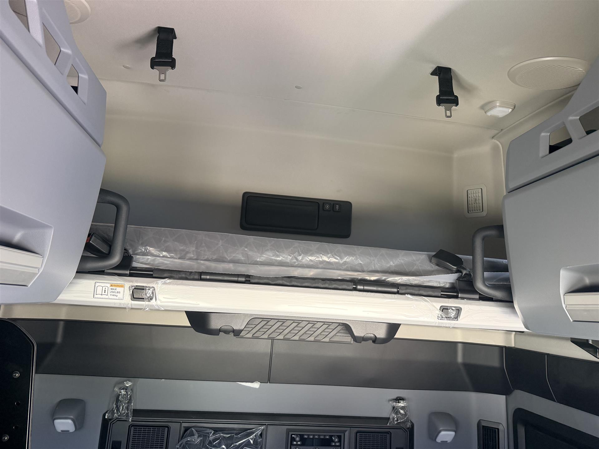 2027 Mack Pinnacle in Kansas City, MO — photo 6