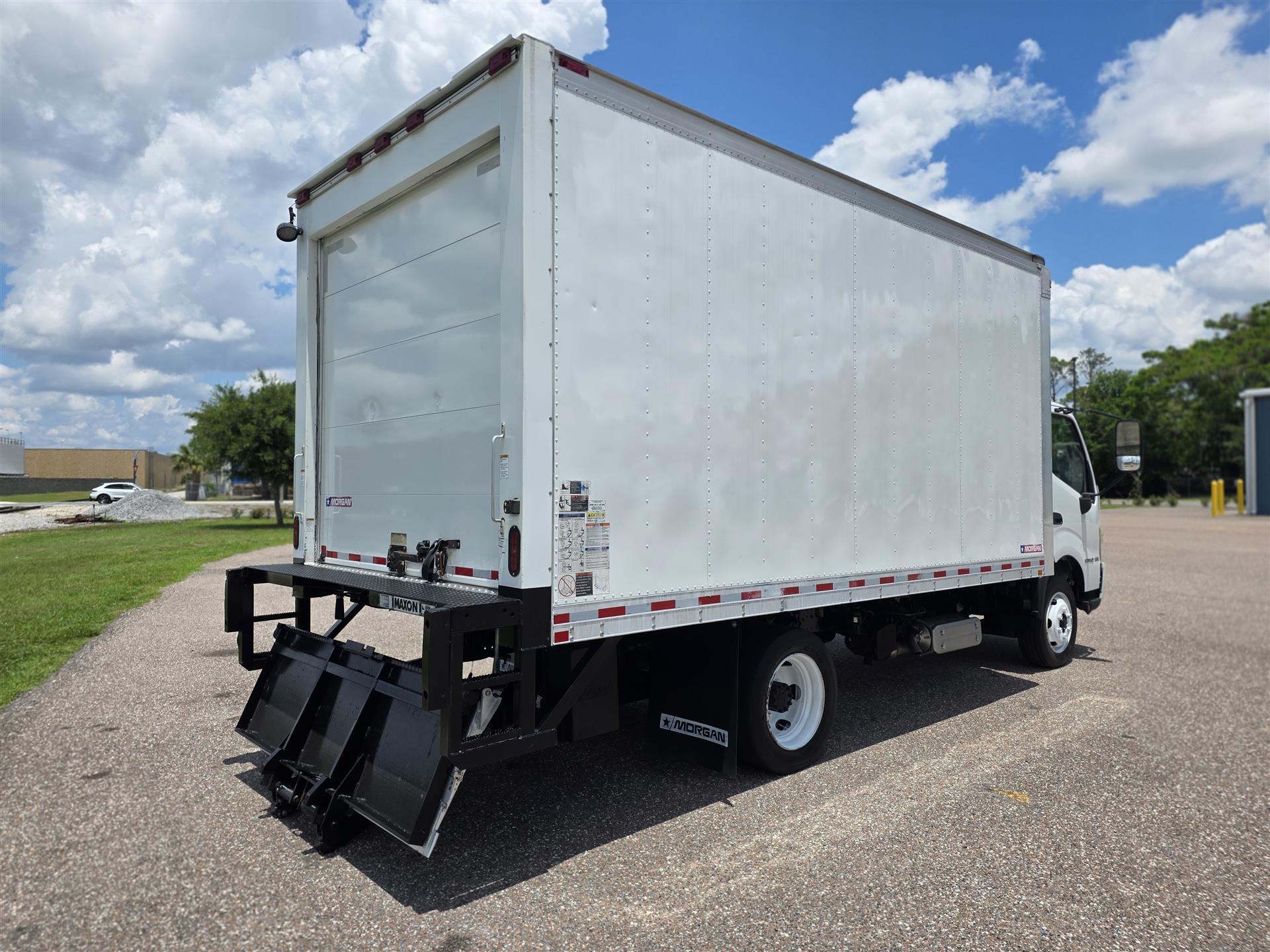 2019 Hino in Orlando, FL — photo 7