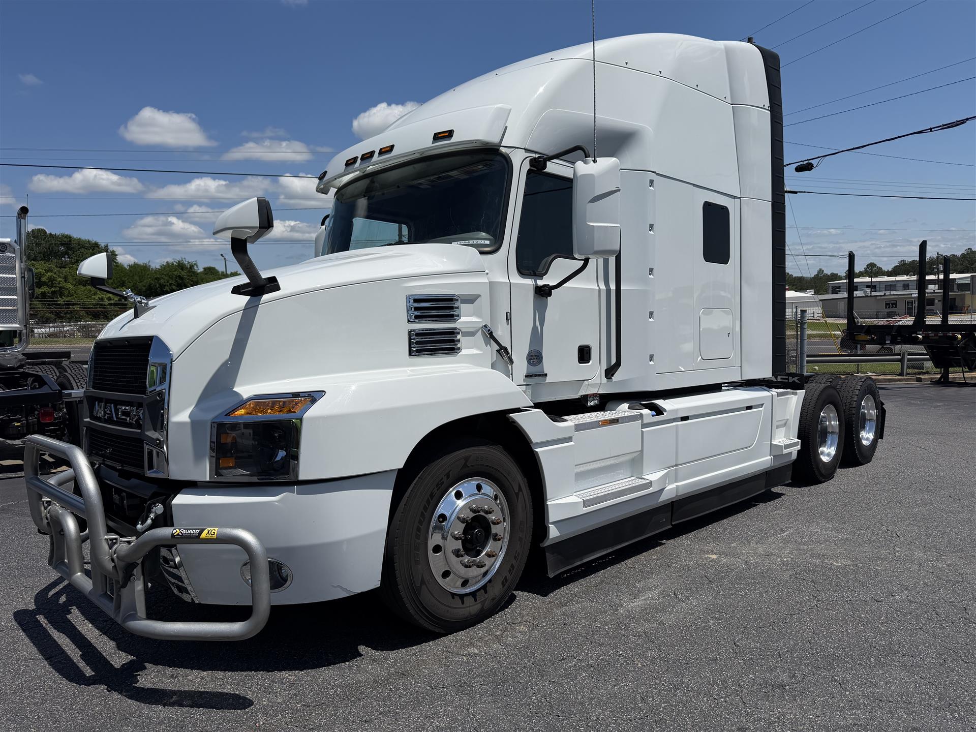 2024 Mack AN64T