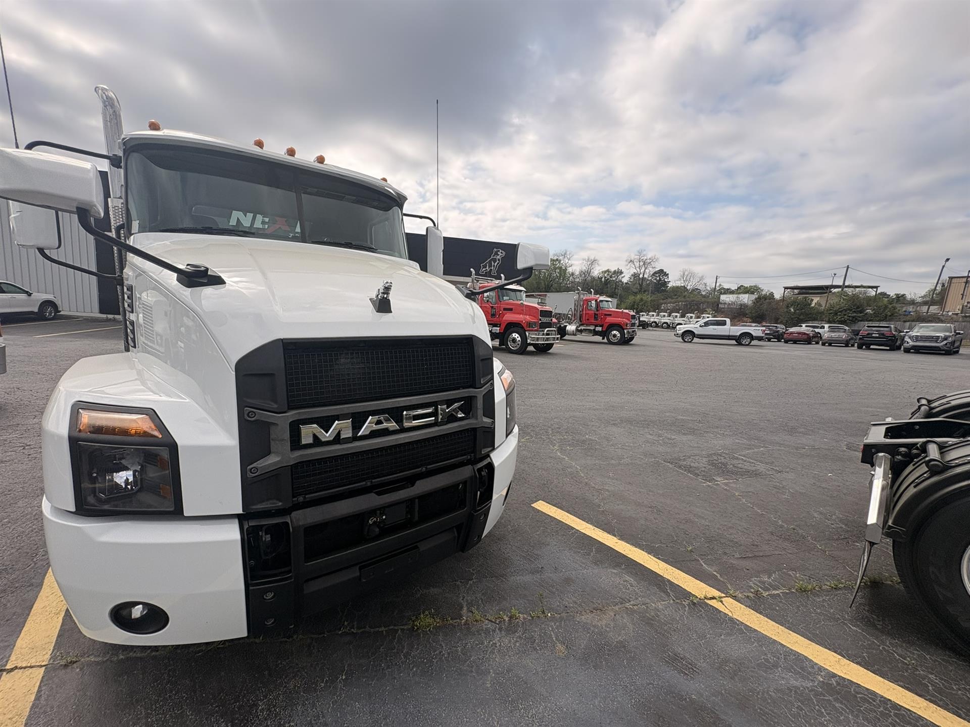 2022 Mack Anthem in Macon, GA — photo 4