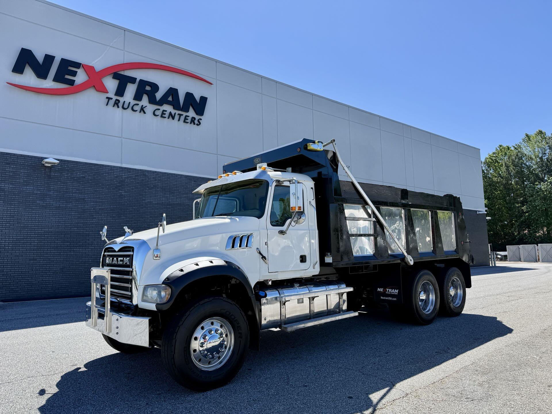 2017 Mack GU713