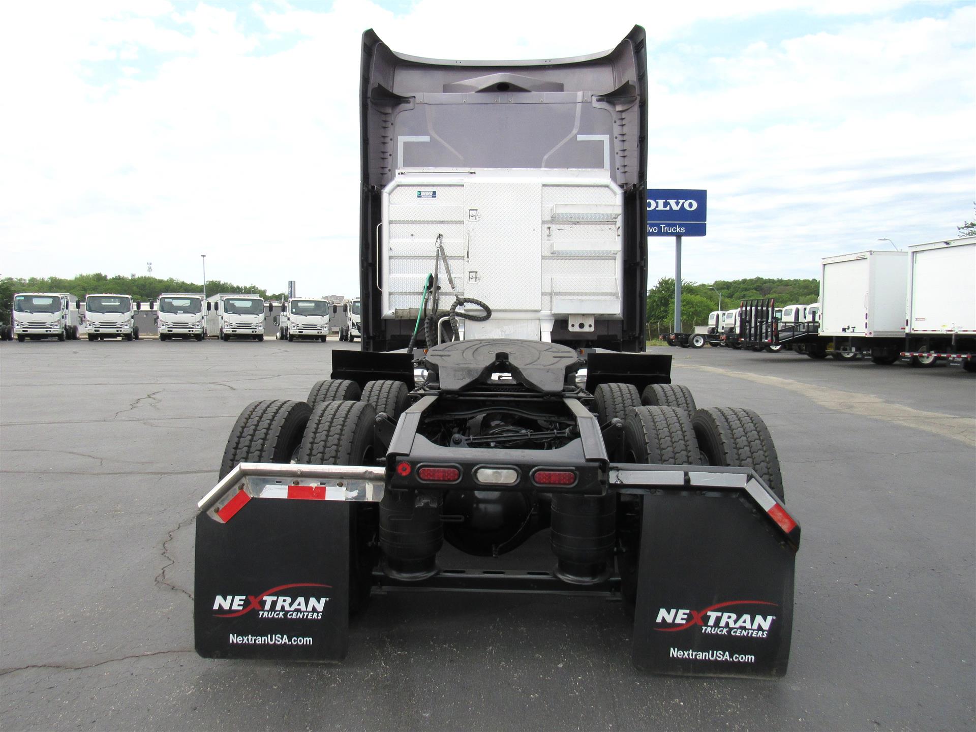 2023 Mack Anthem in Kansas City, MO — photo 5