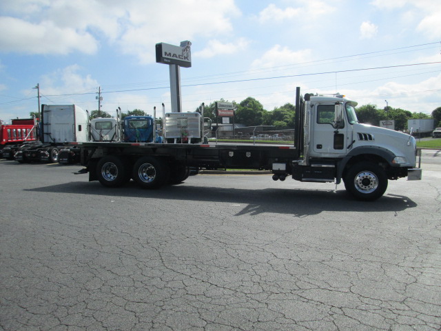2022 Mack Granite in Macon, GA — photo 4