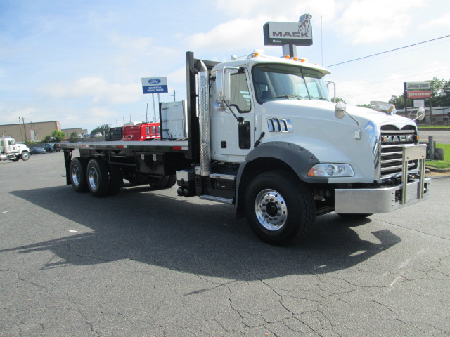 2022 Mack Granite in Macon, GA — photo 3