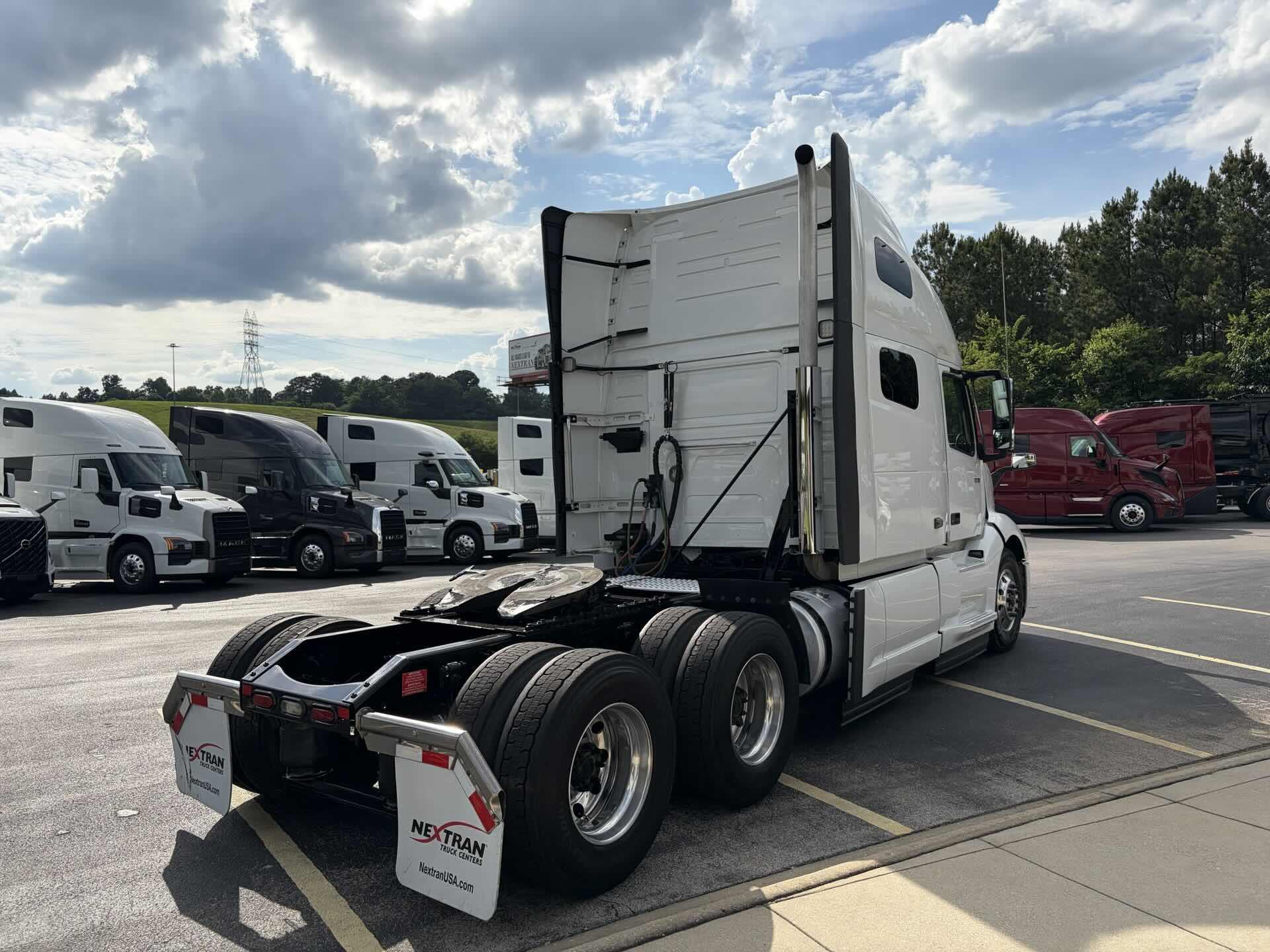2020 Volvo VNL 760 in Fultondale, AL — photo 5