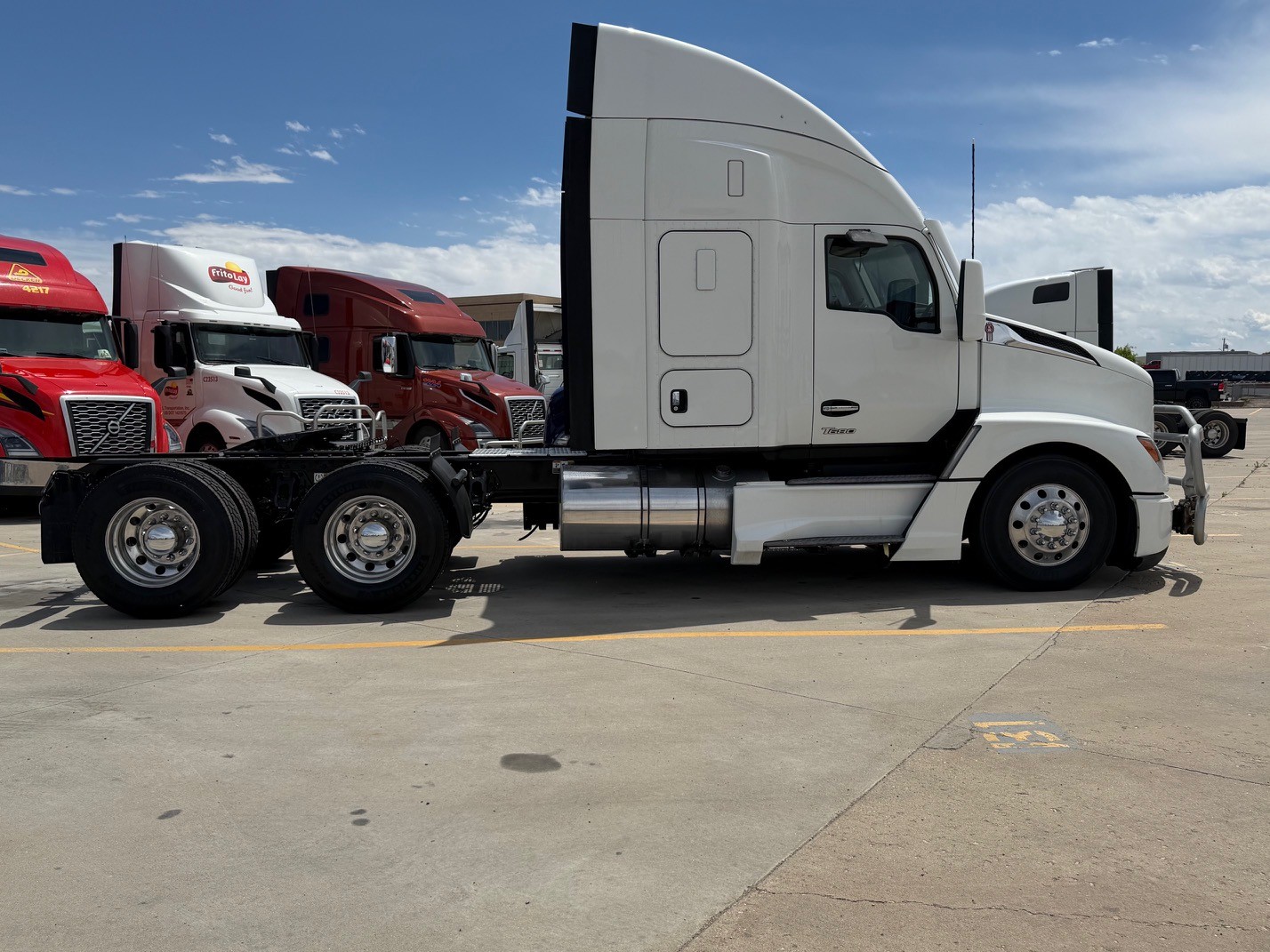 2022 Kenworth T680 in Commerce City, CO — photo 6