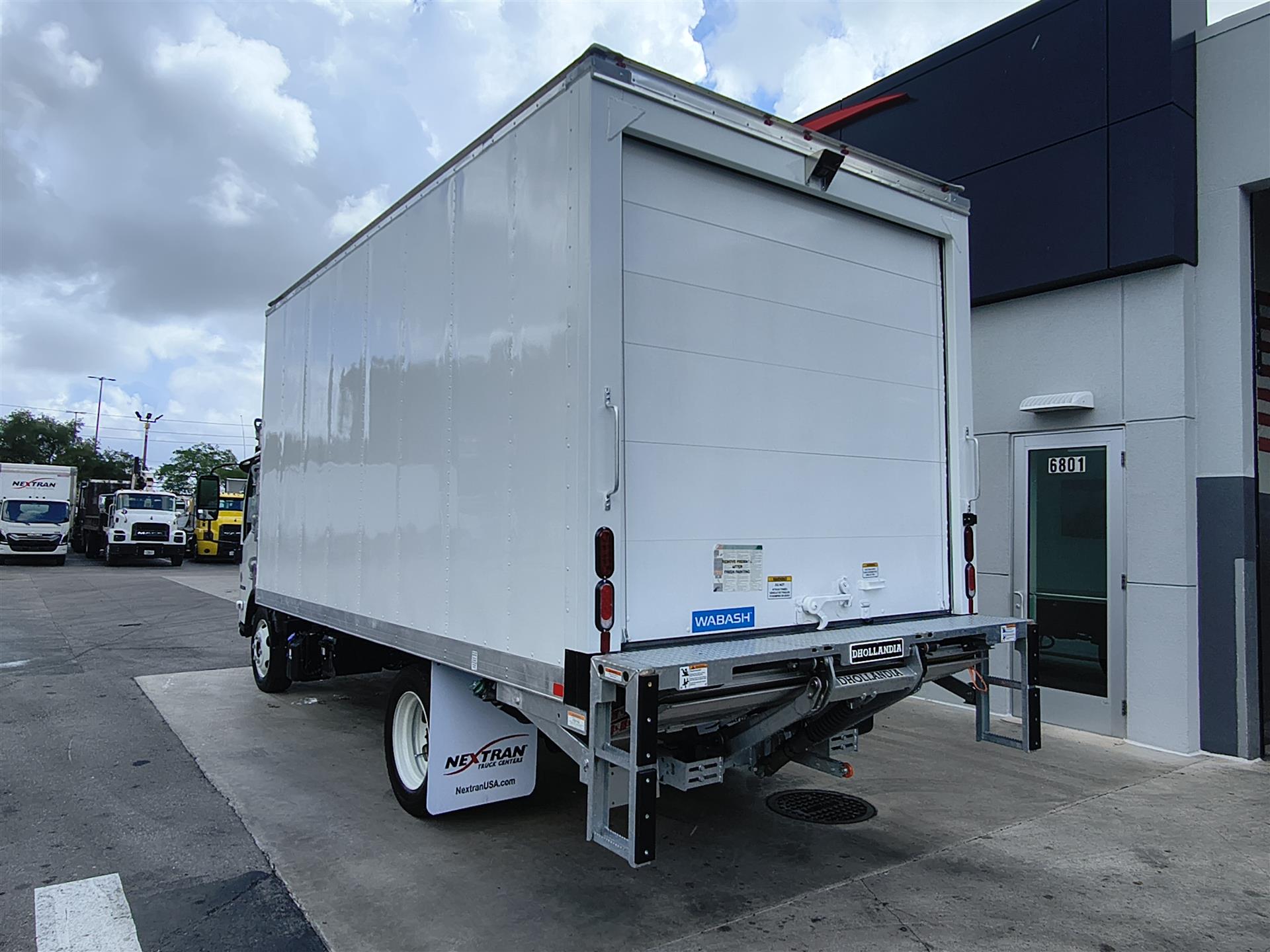 2026 Isuzu NRR in Miami, FL — photo 6