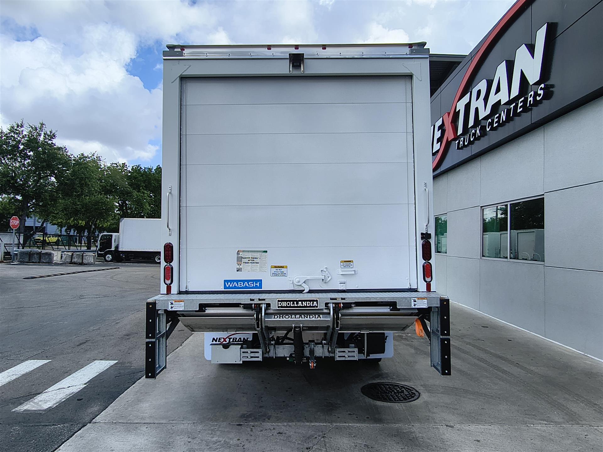 2026 Isuzu NRR in Miami, FL — photo 5