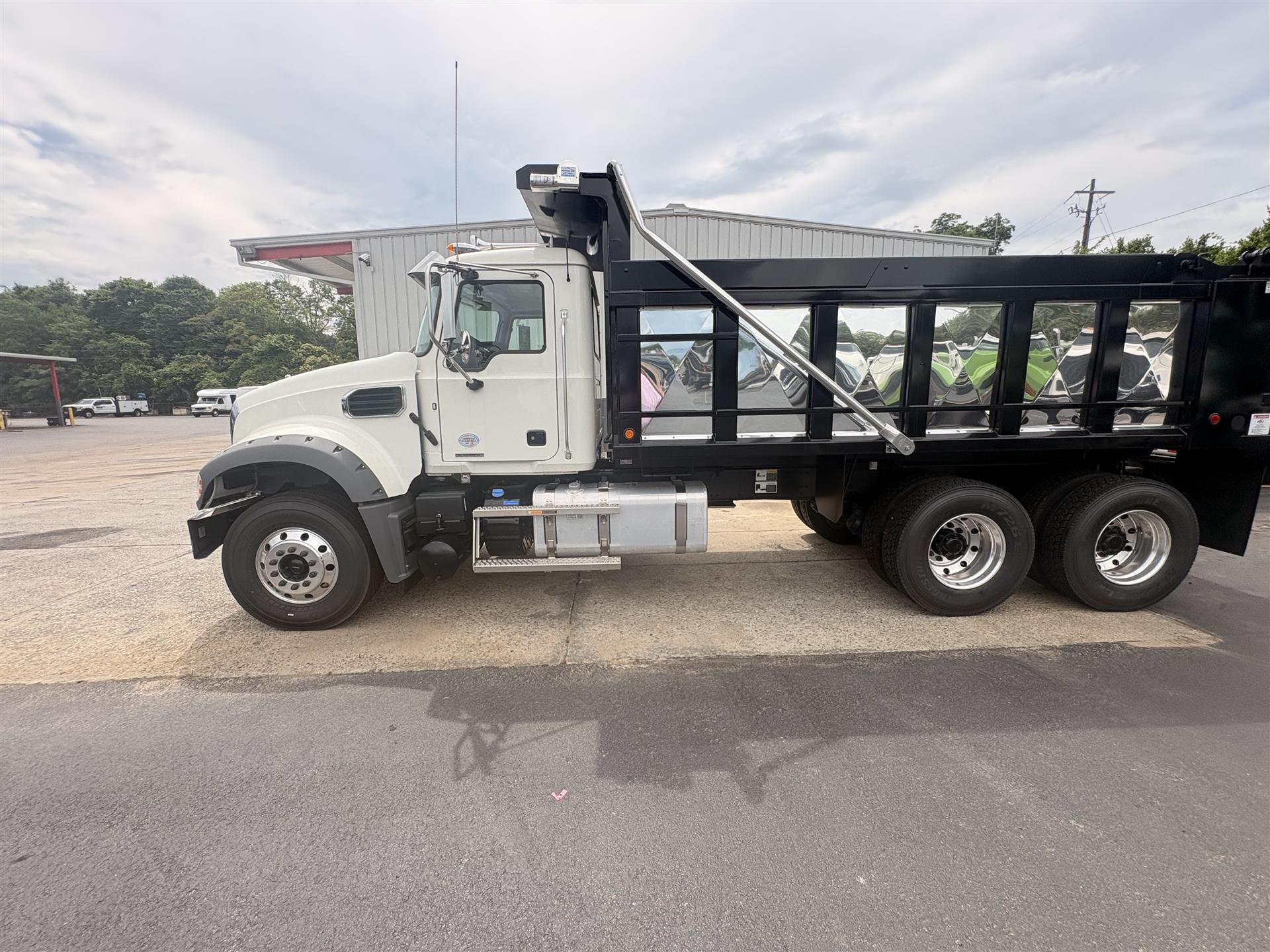 2026 Mack GR64F