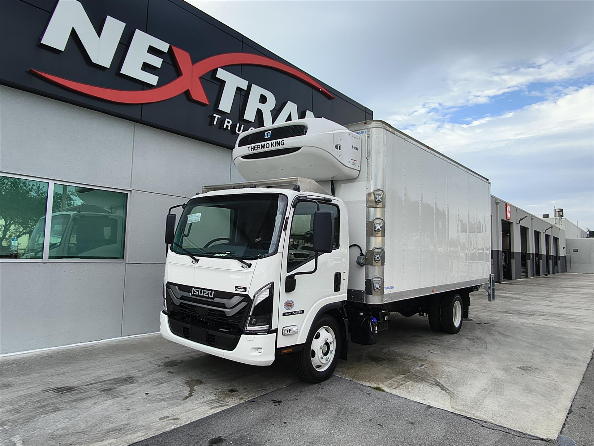 2026 Isuzu NRR-3U454