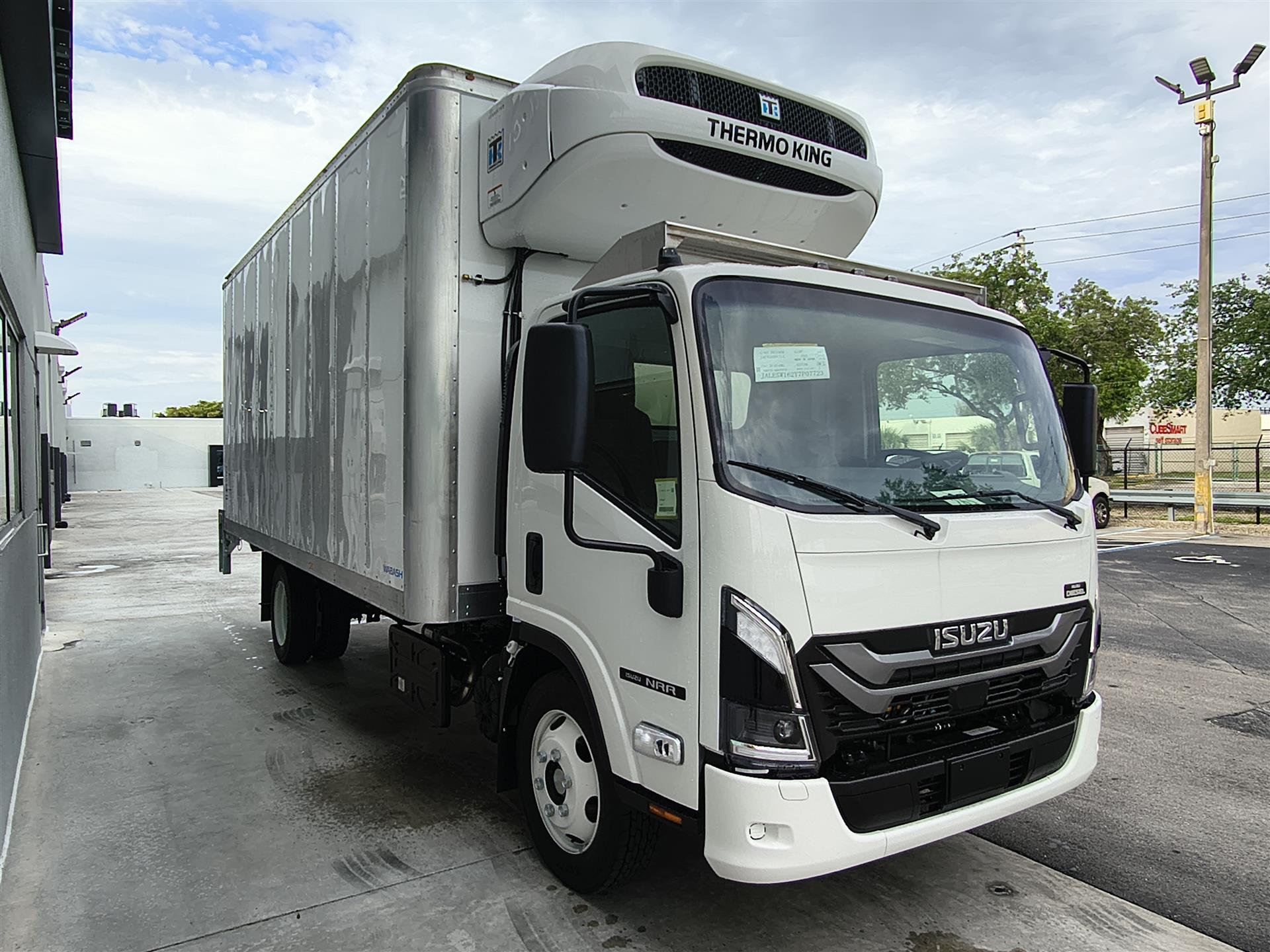 2026 Isuzu NRR in Miami, FL — photo 3
