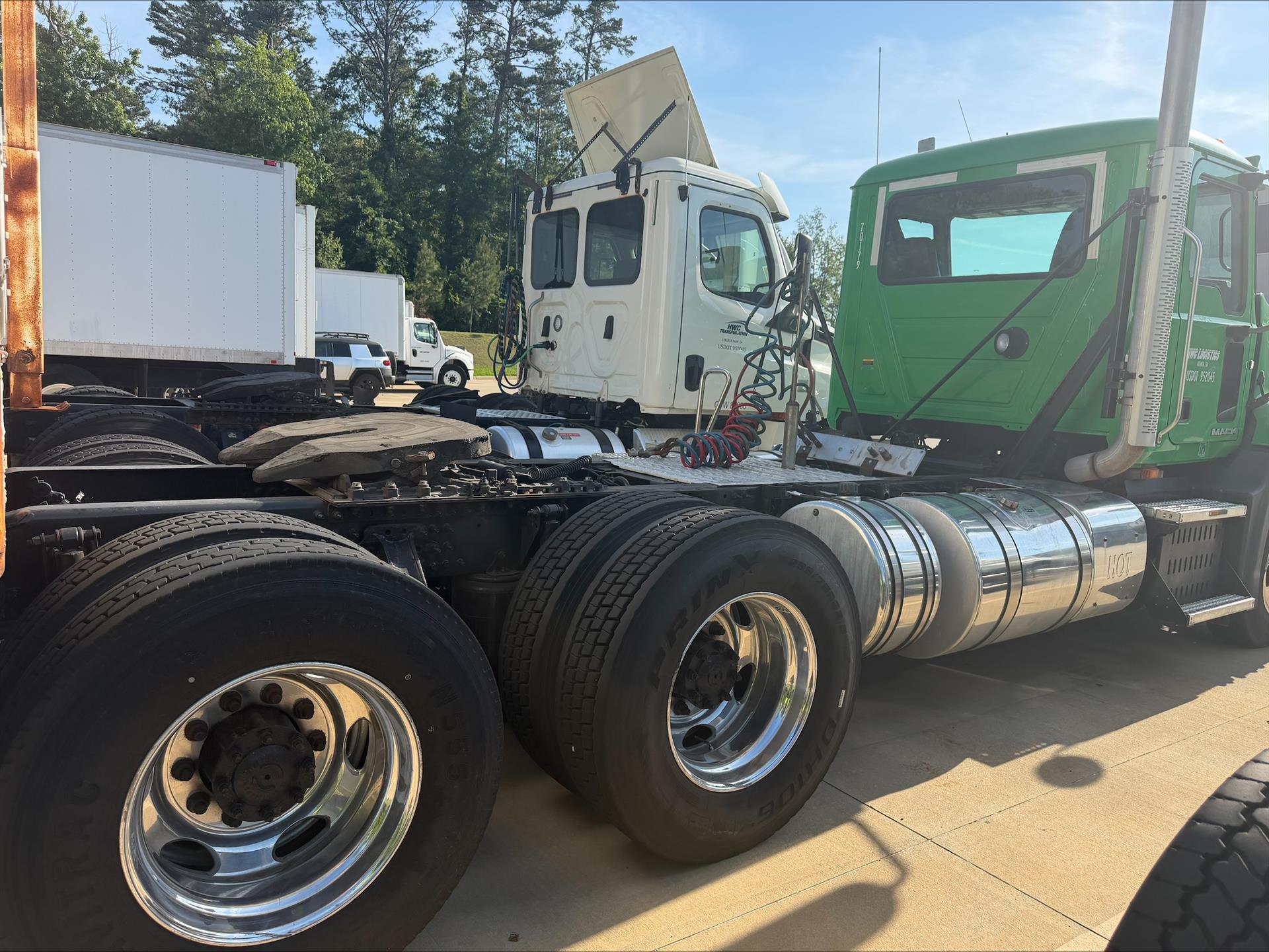 2016 Mack Pinnacle in Duluth, GA — photo 2