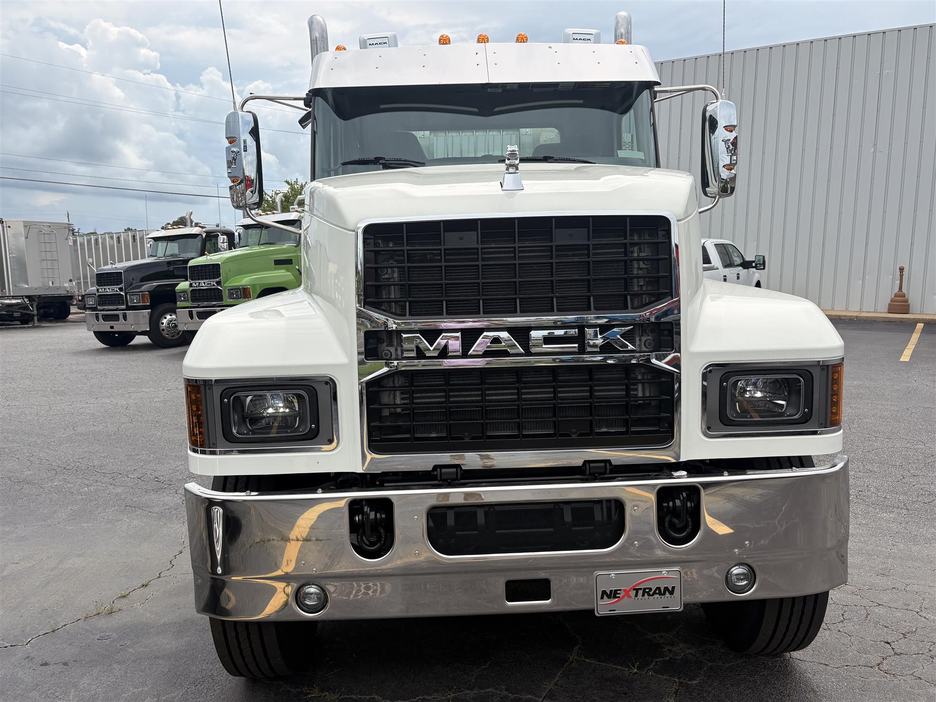 2027 Mack Pinnacle in Macon, GA — photo 6
