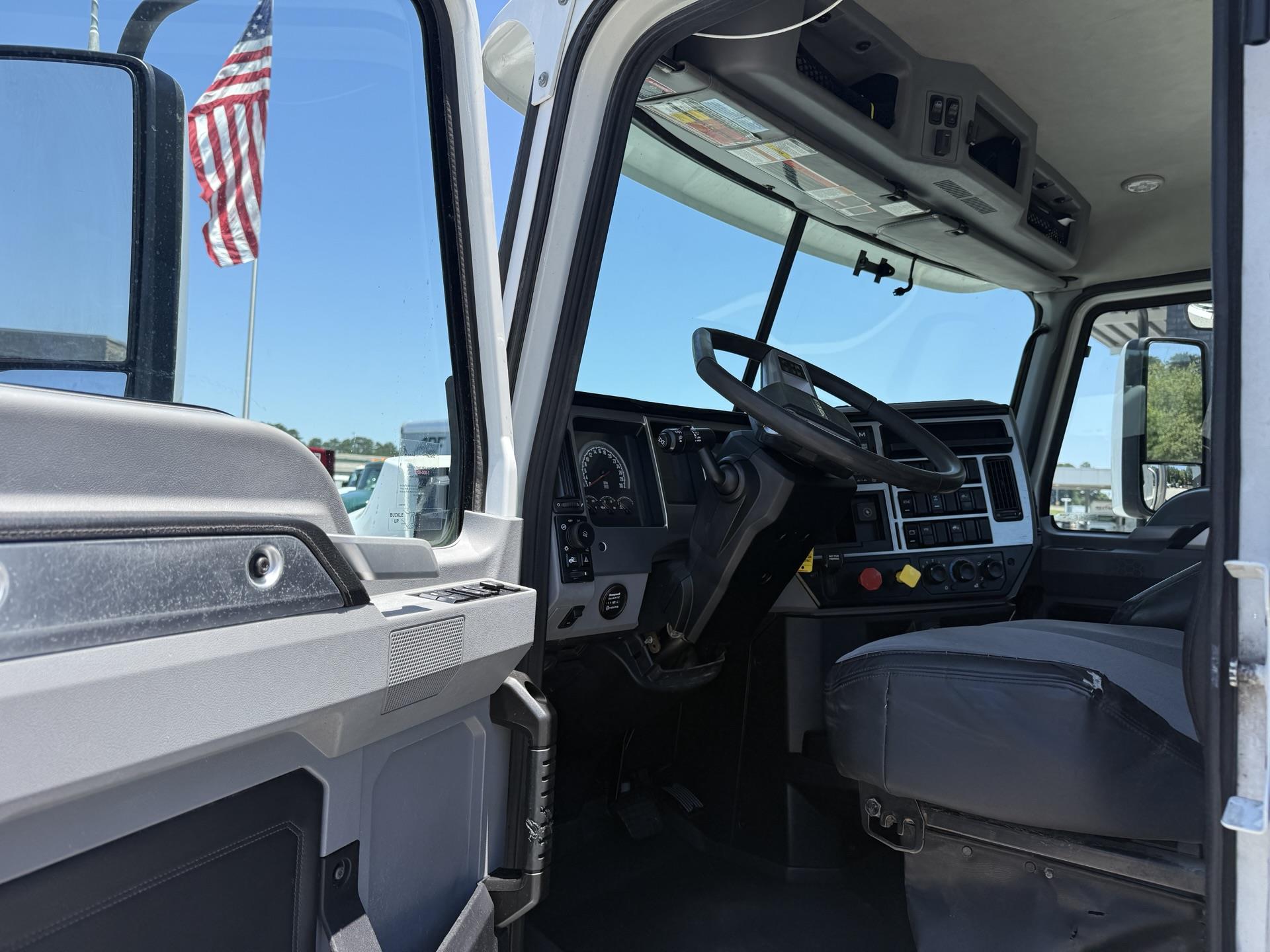 2022 Mack Anthem in Duluth, GA — photo 8