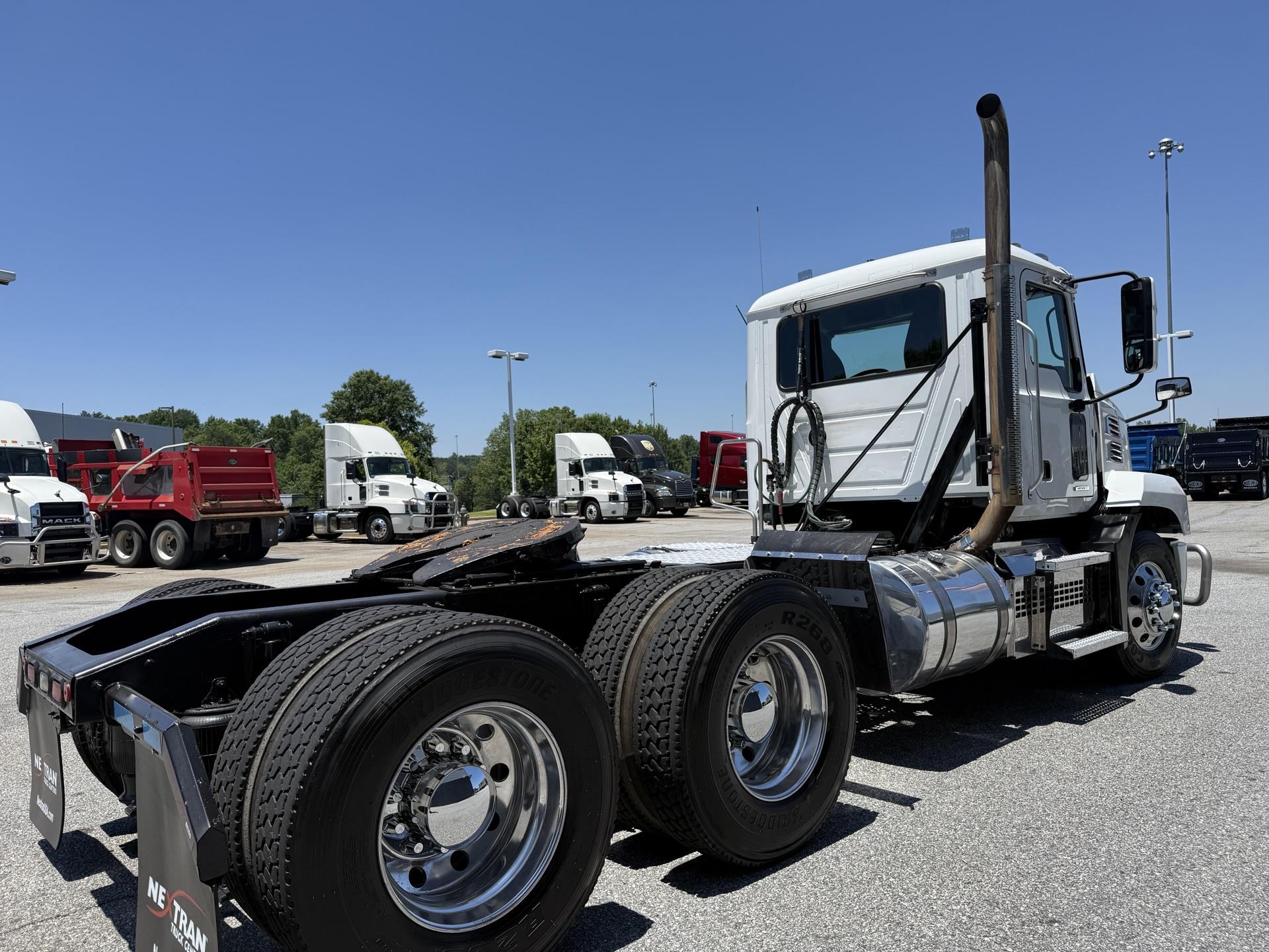 2022 Mack Anthem in Duluth, GA — photo 5