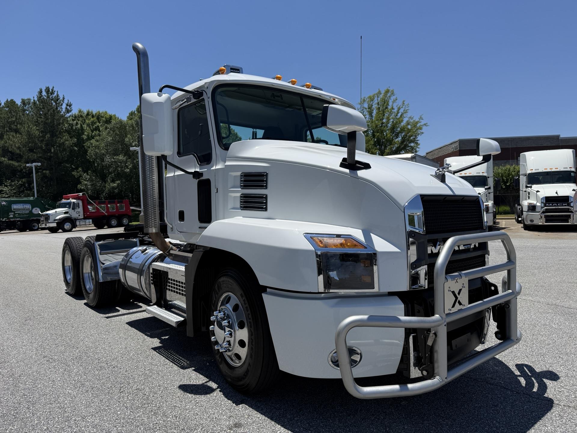 2022 Mack Anthem in Duluth, GA — photo 7