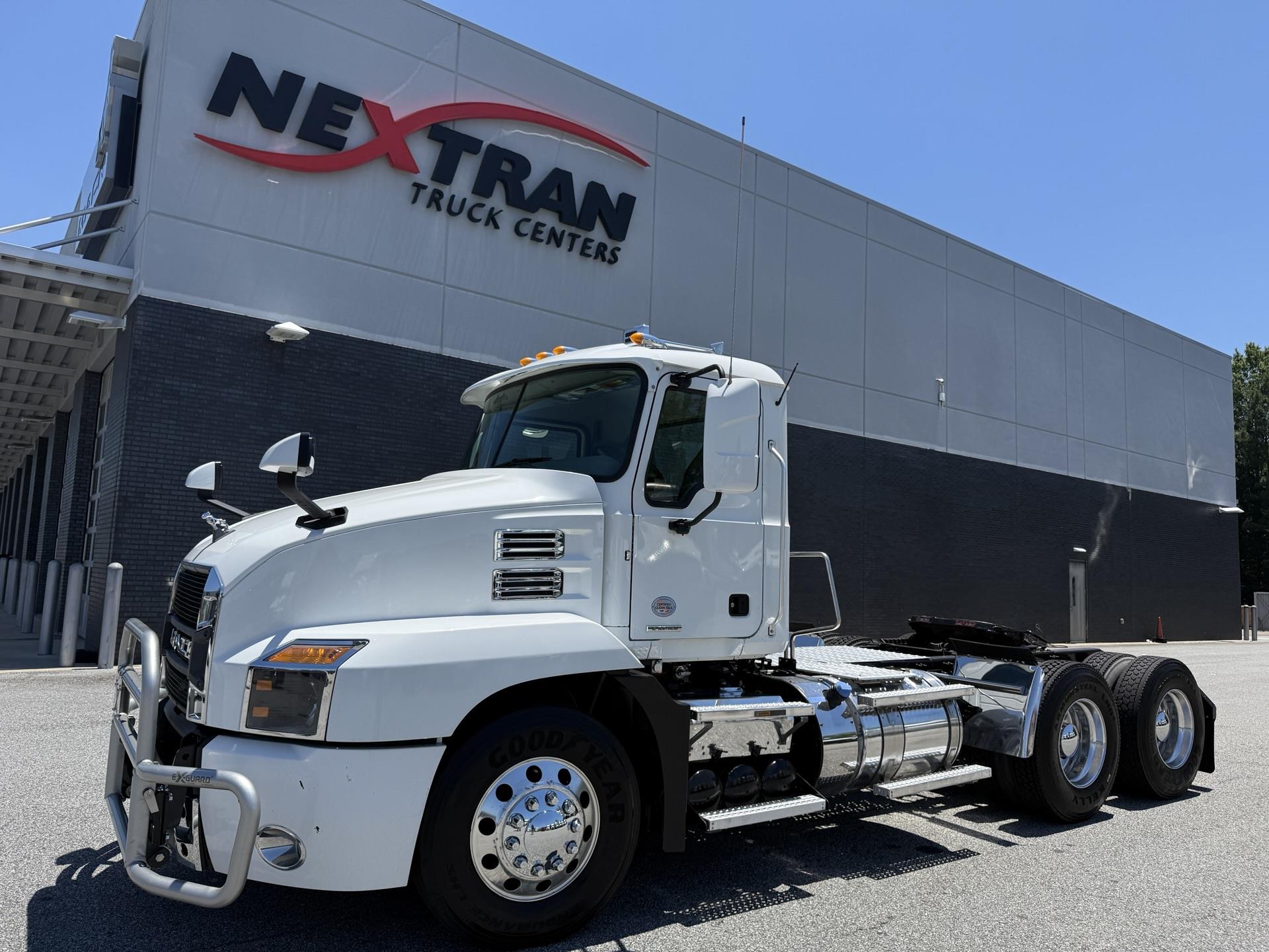 2022 Mack AN64T