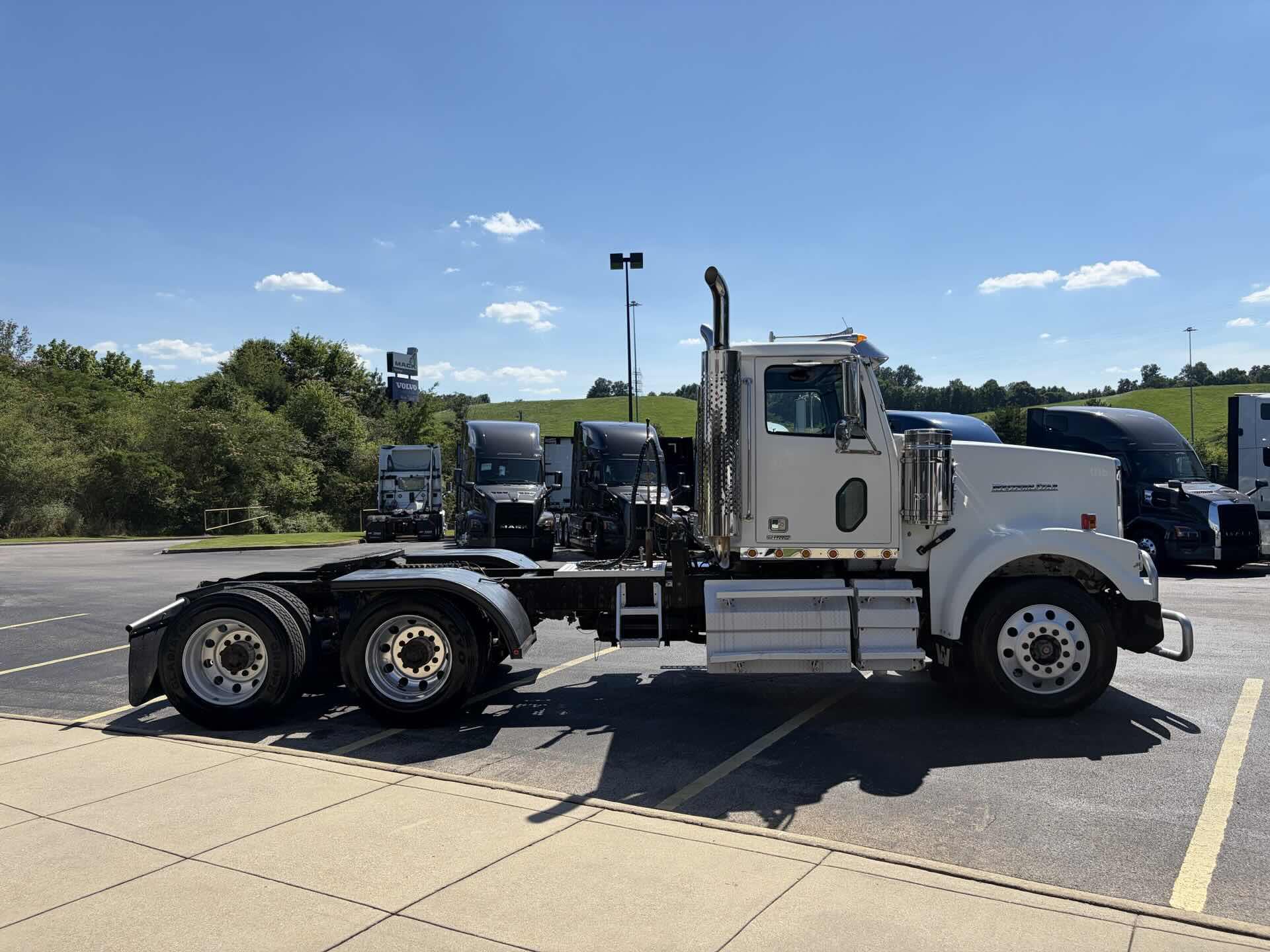 2014 Western Star 4900 in Fultondale, AL — photo 4