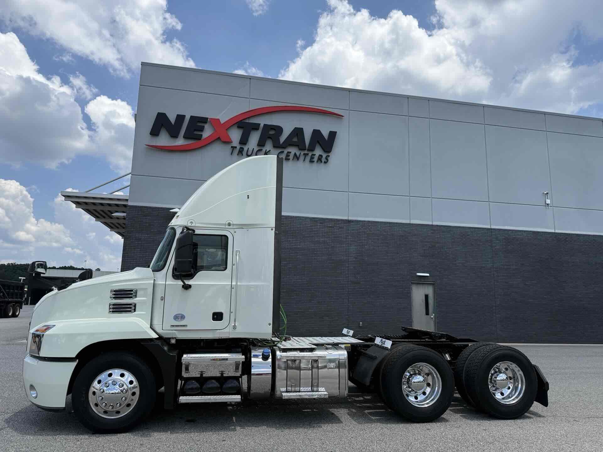 2022 Mack Anthem in Duluth, GA — photo 2