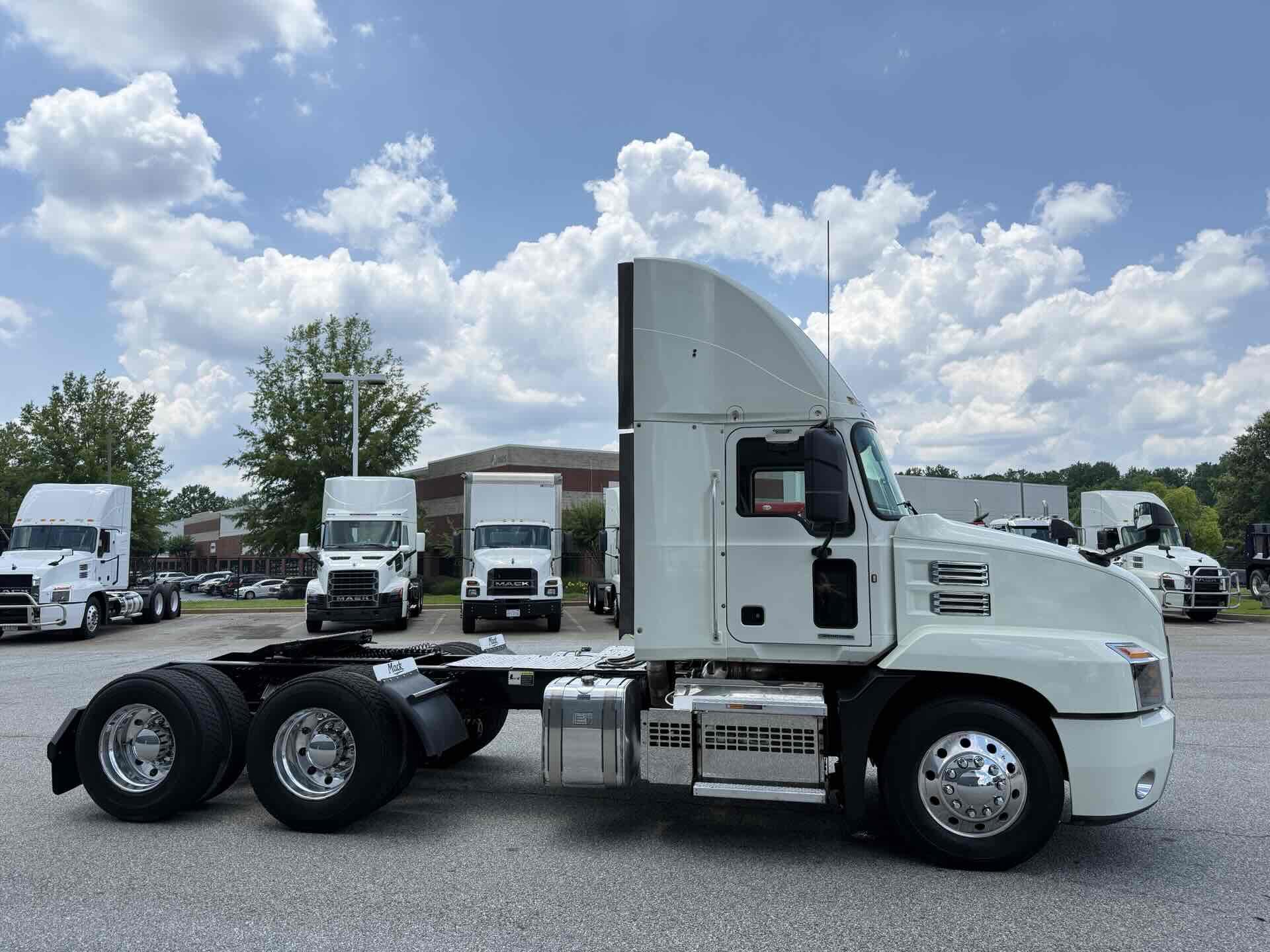 2022 Mack Anthem in Duluth, GA — photo 6