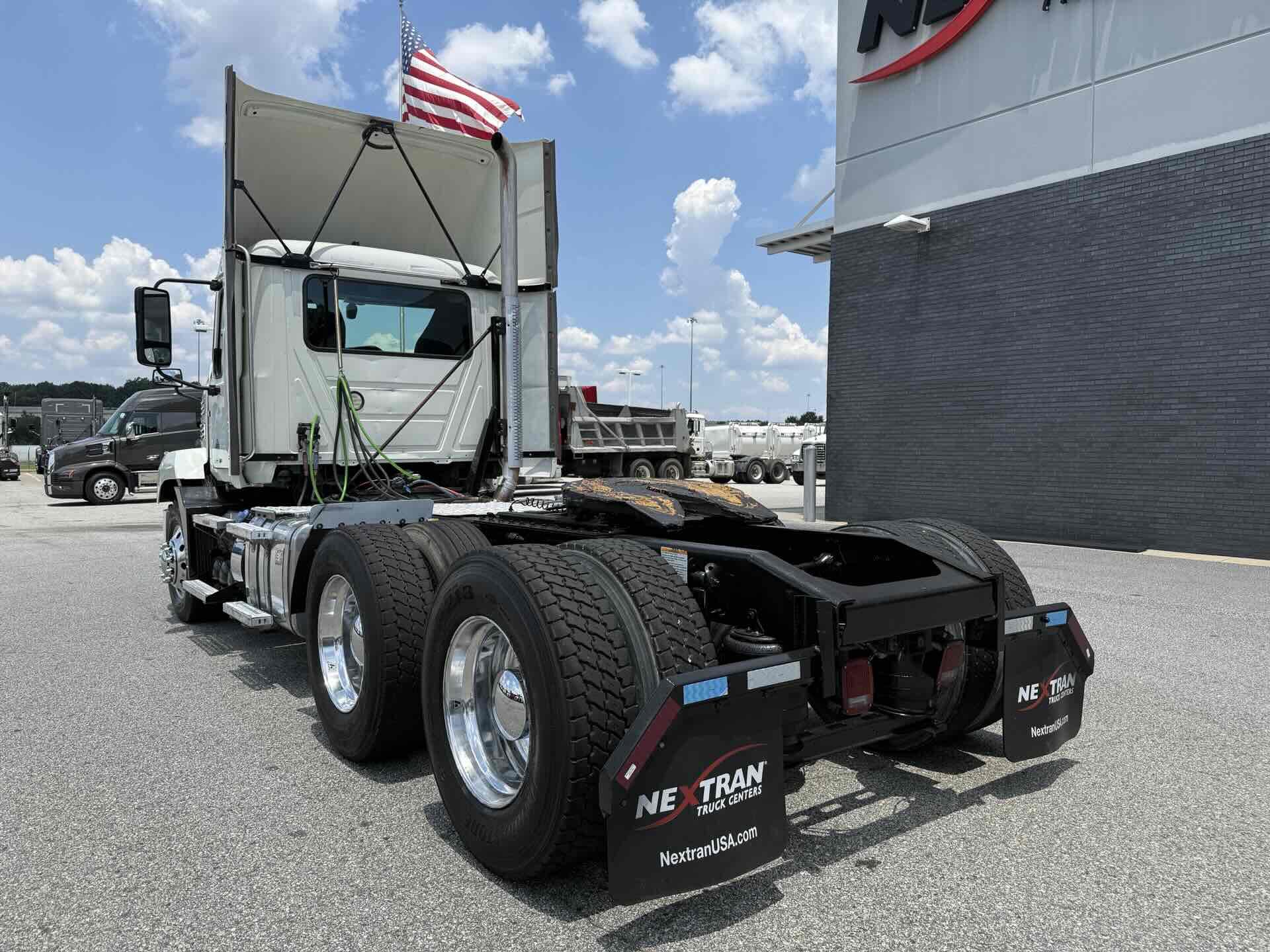 2022 Mack Anthem in Duluth, GA — photo 3