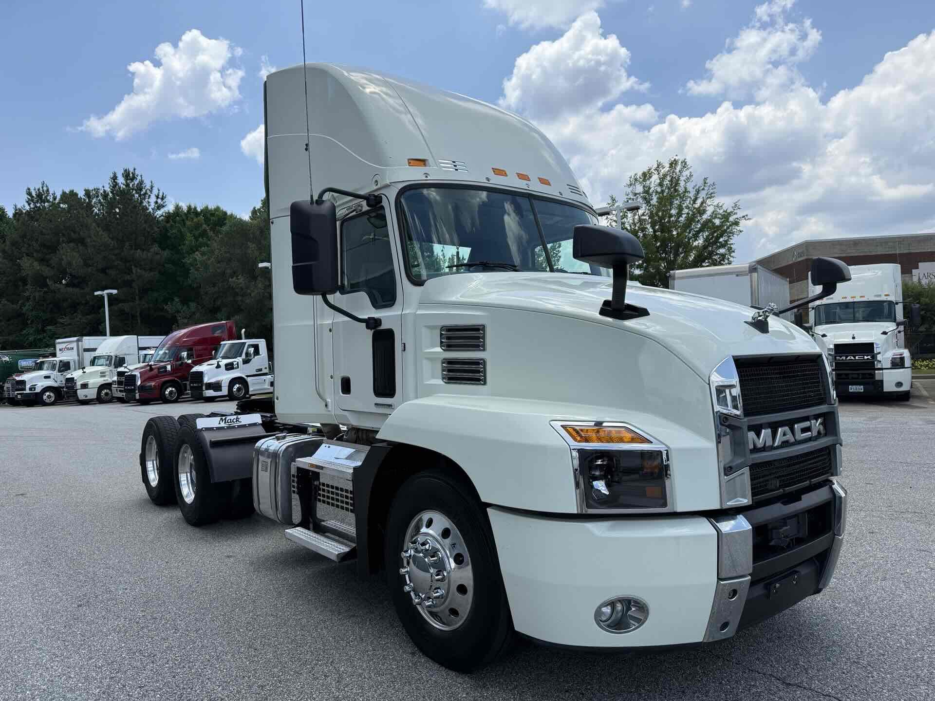 2022 Mack Anthem in Duluth, GA — photo 7