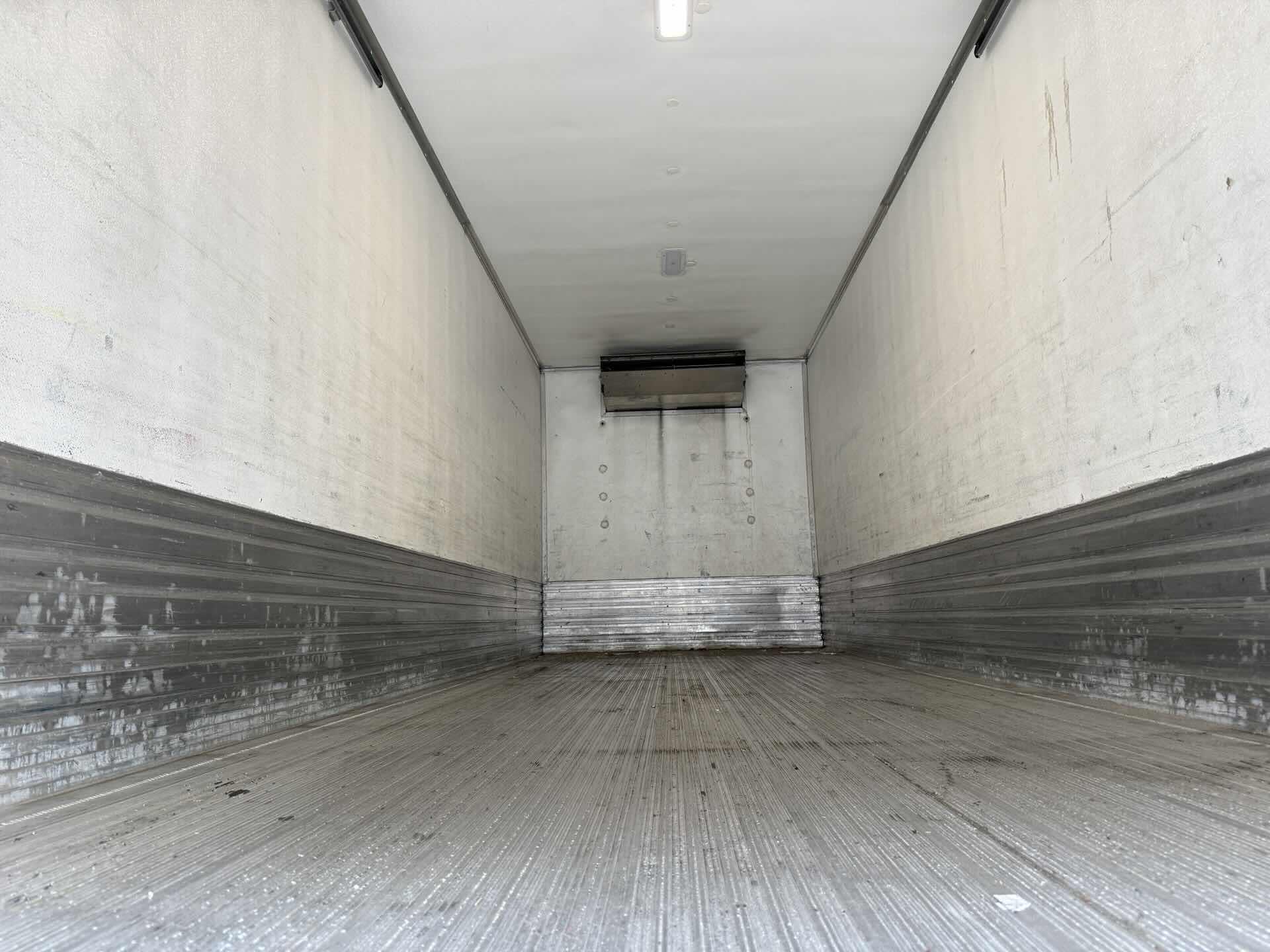 2021 Hino 268 in Duluth, GA — photo 3