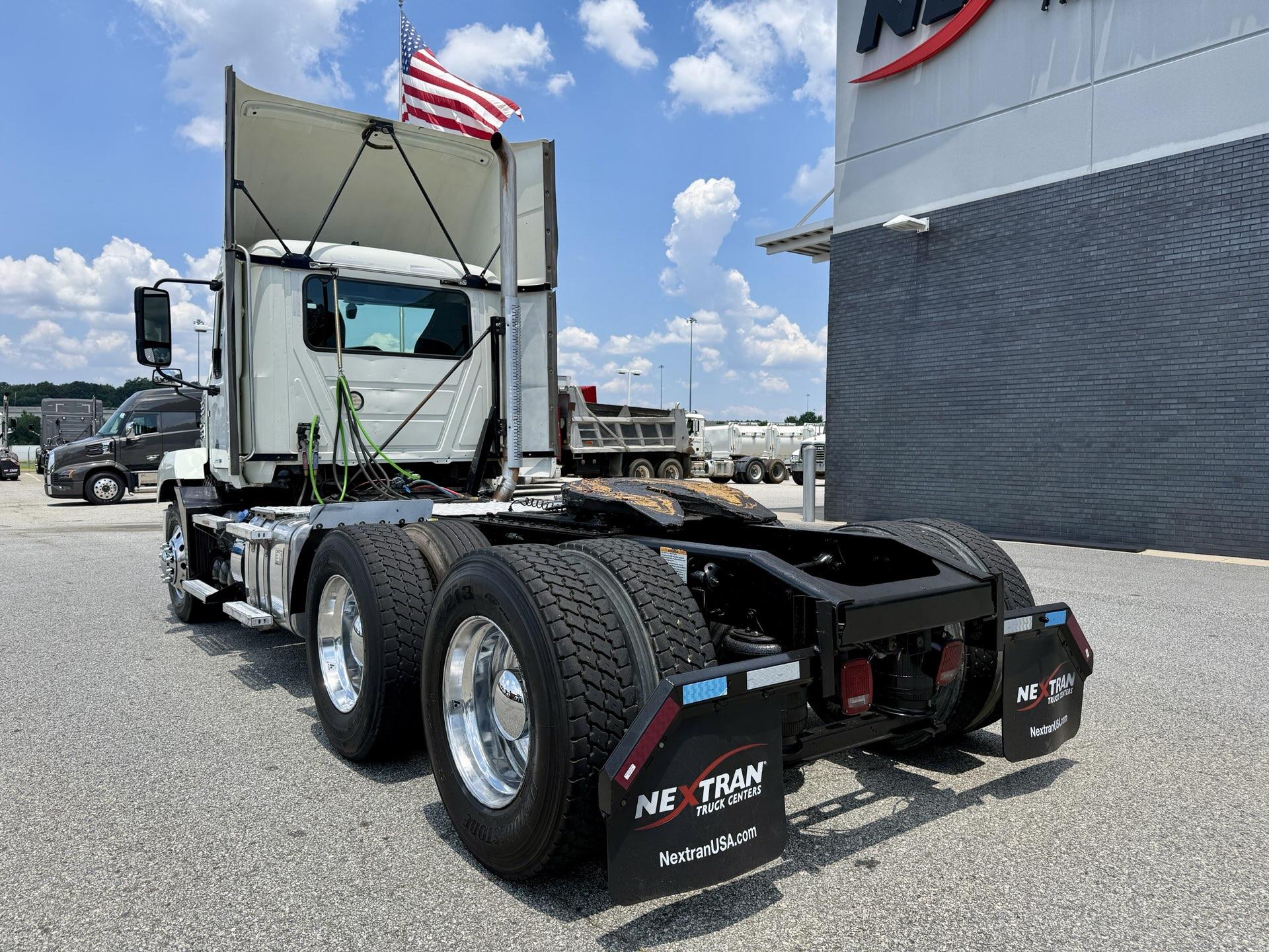 2022 Mack Anthem in Duluth, GA — photo 3