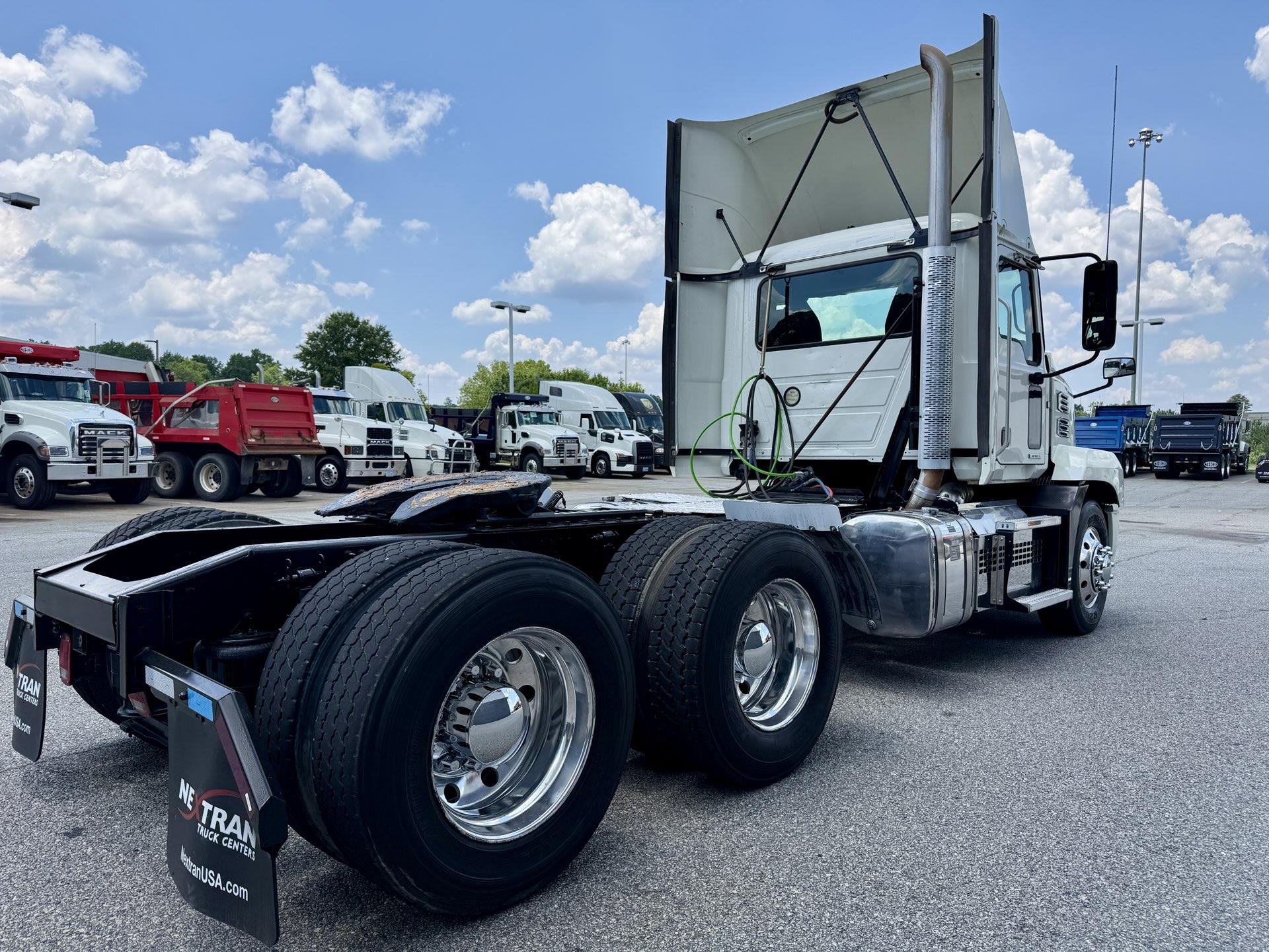 2022 Mack Anthem in Duluth, GA — photo 5