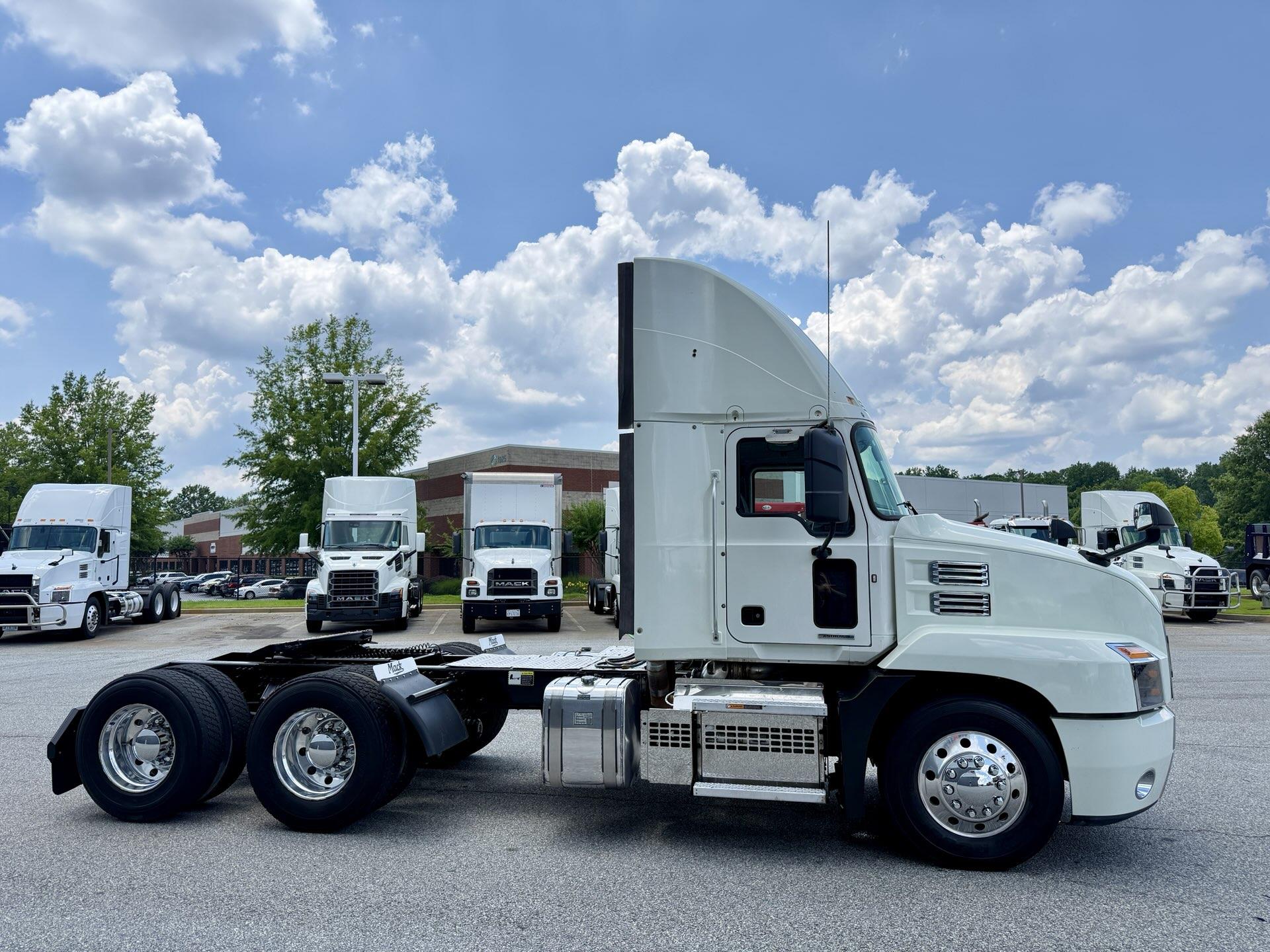 2022 Mack Anthem in Duluth, GA — photo 6