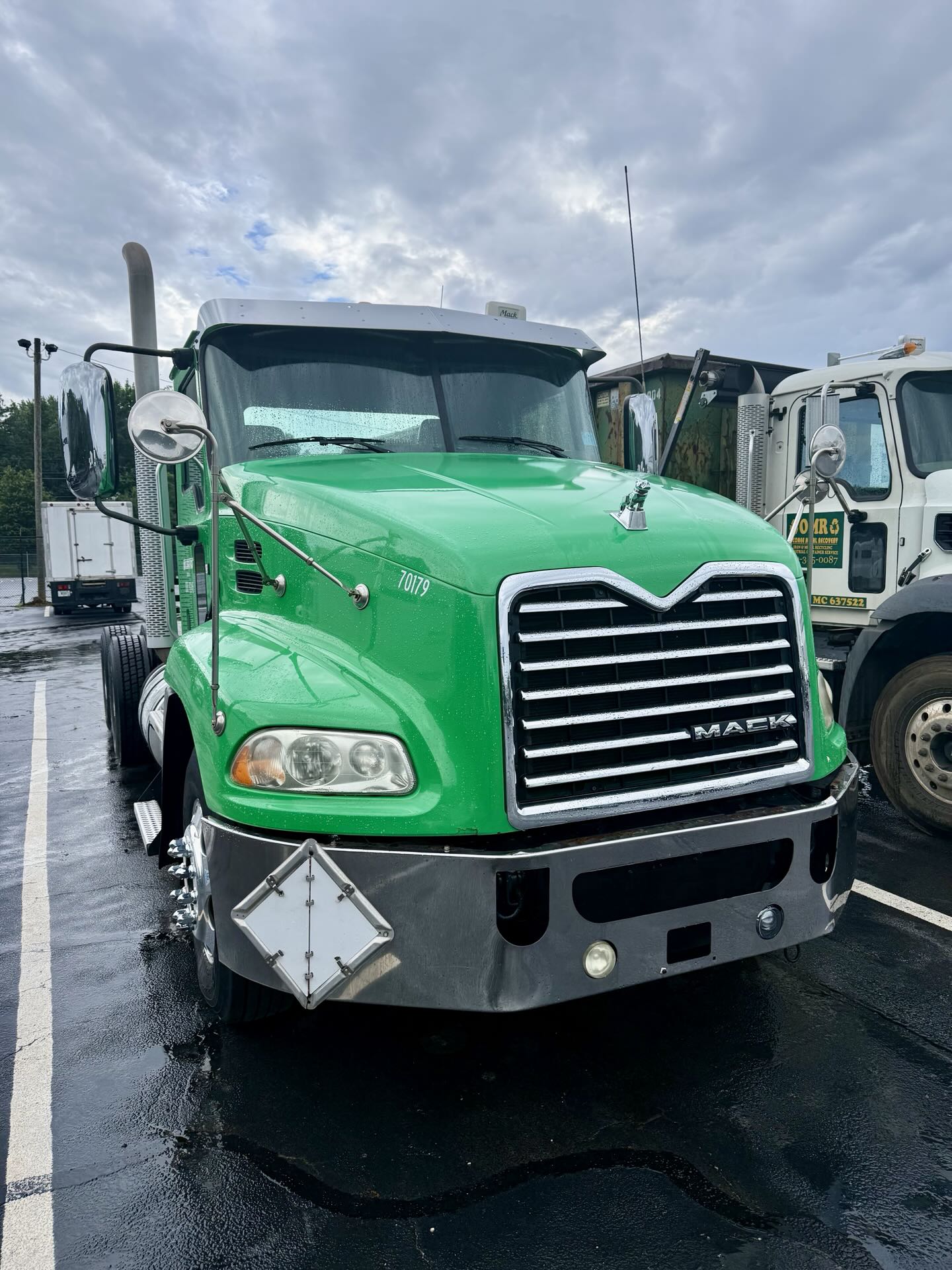 2016 Mack Pinnacle in Duluth, GA — photo 2