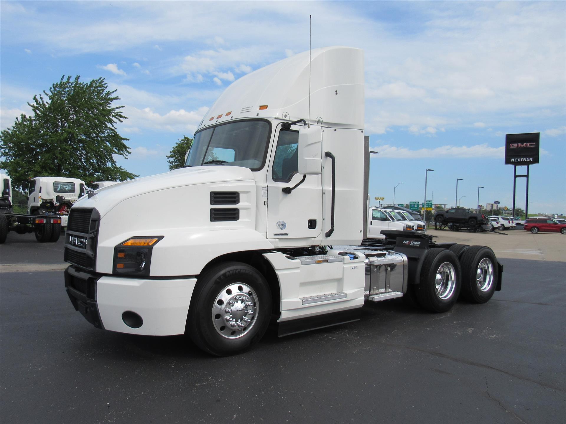 2020 Mack AN64T DAYCAB