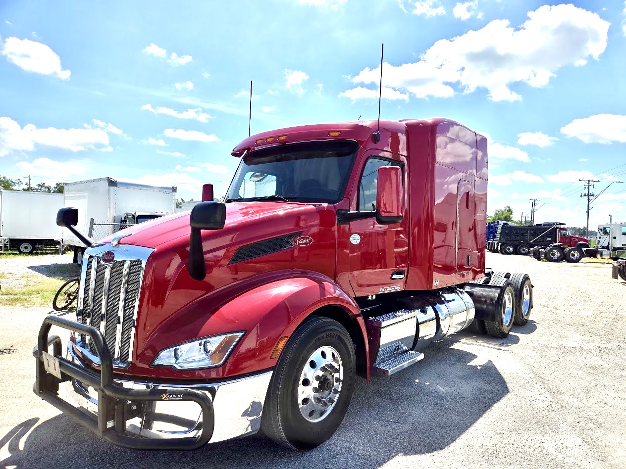 2023 Peterbilt 579