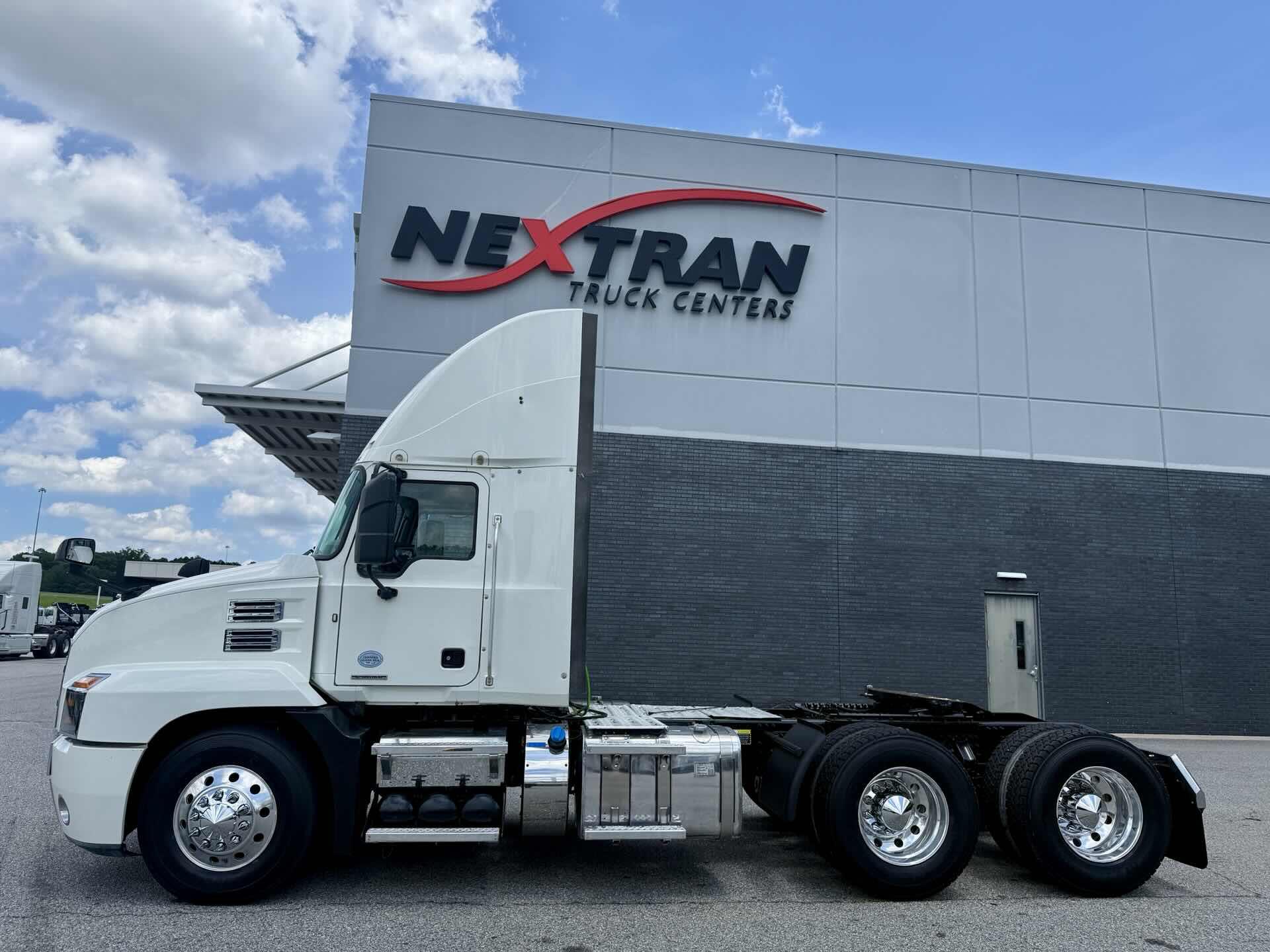 2022 Mack Anthem in Duluth, GA — photo 2