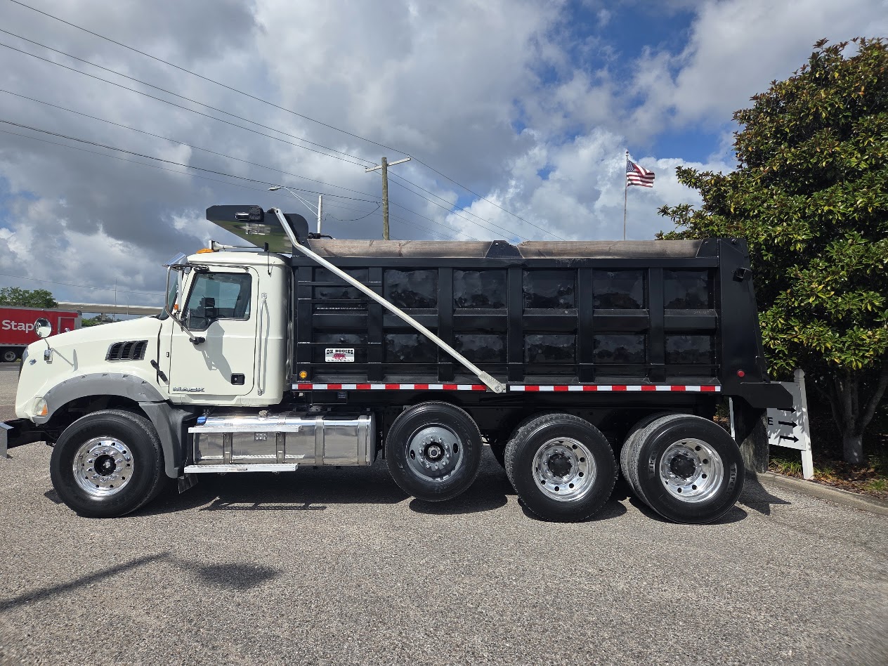 2017 Mack in Jacksonville, FL — photo 4