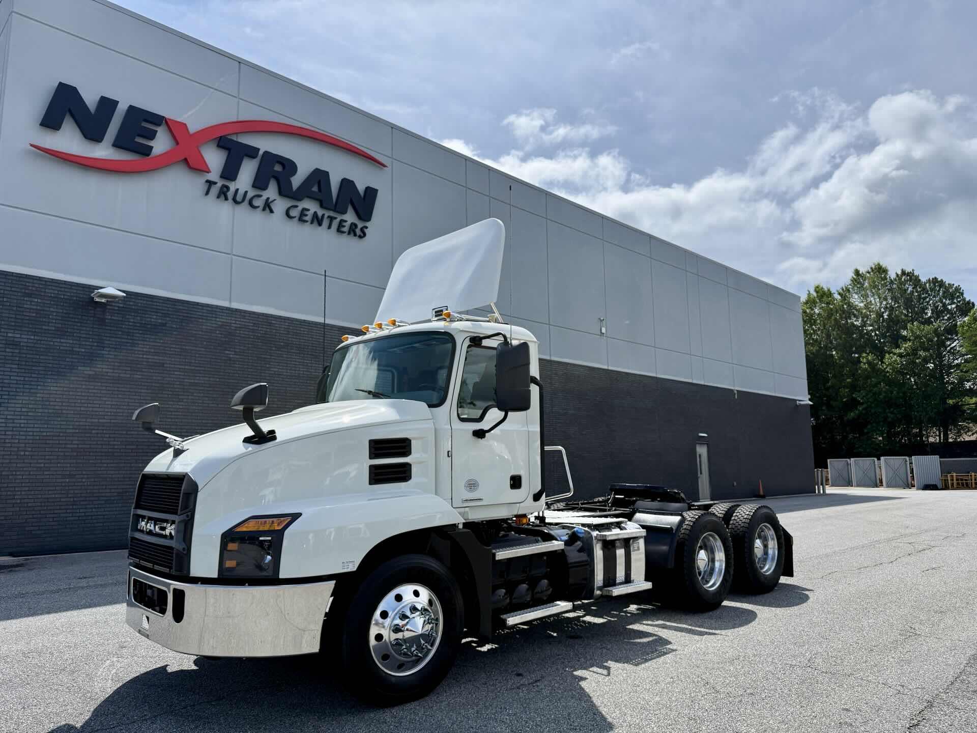 2021 Mack AN64T