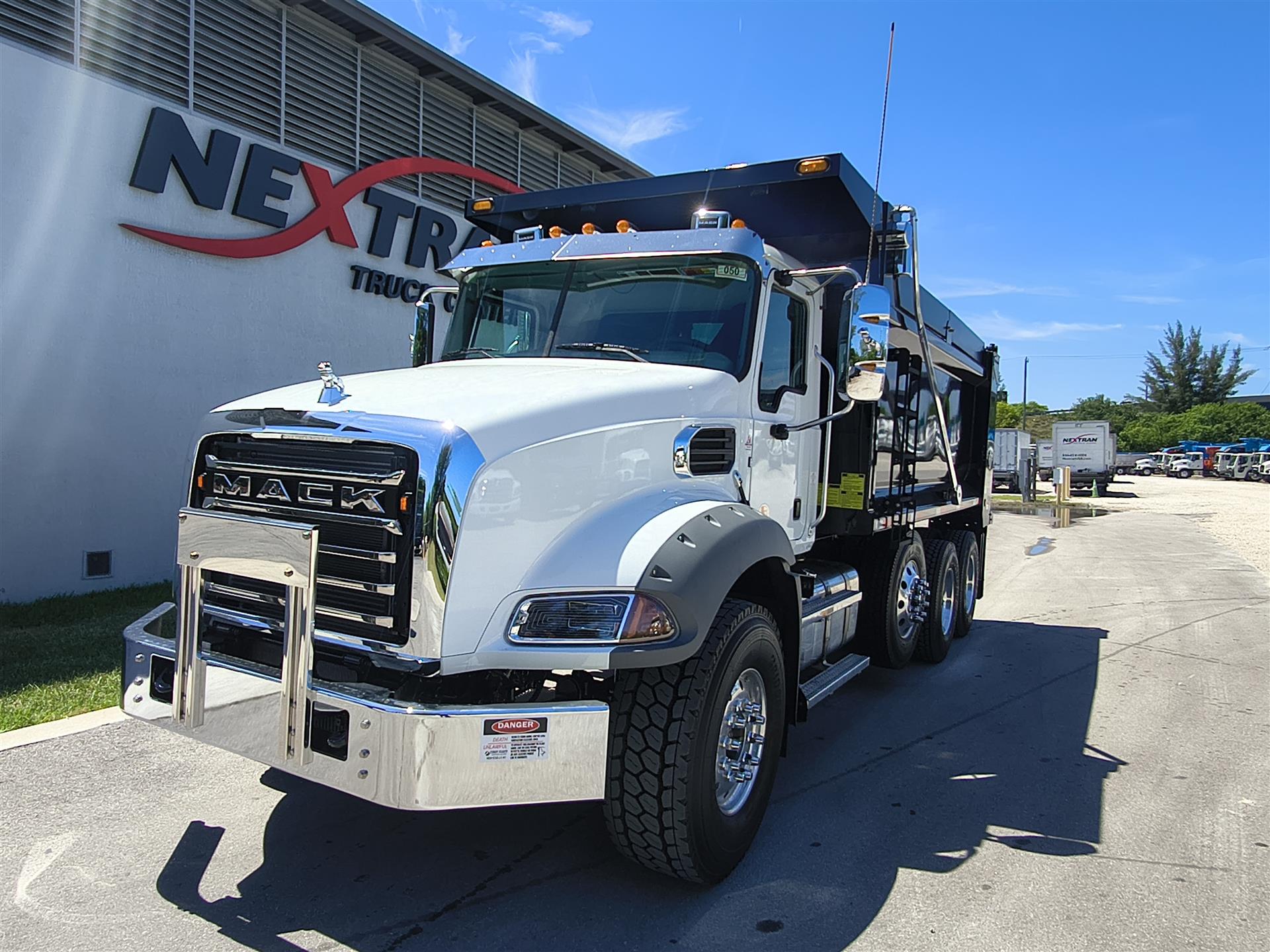 2026 Mack GR84B
