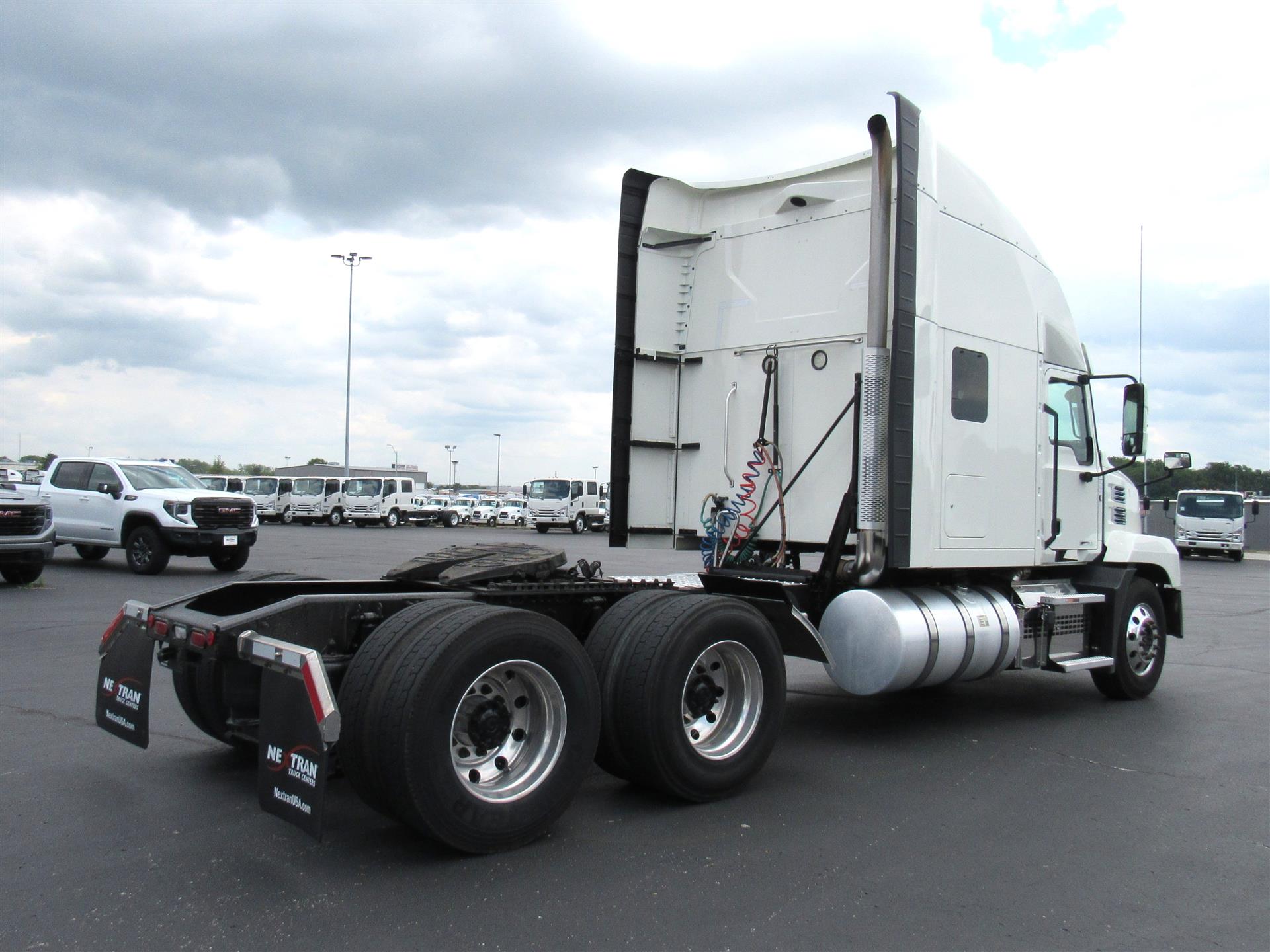 2023 Mack Anthem in Kansas City, MO — photo 6