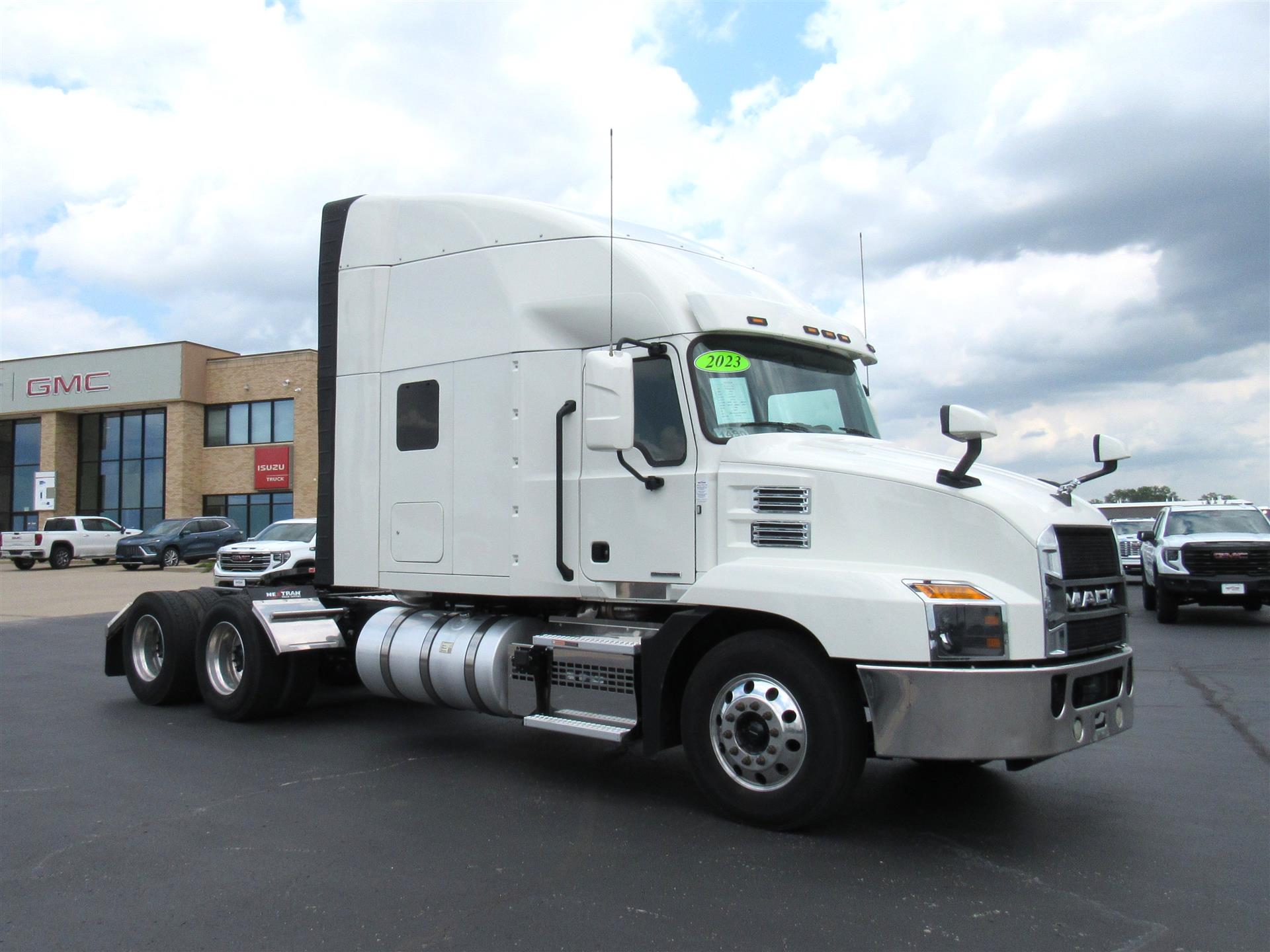 2023 Mack Anthem in Kansas City, MO — photo 8