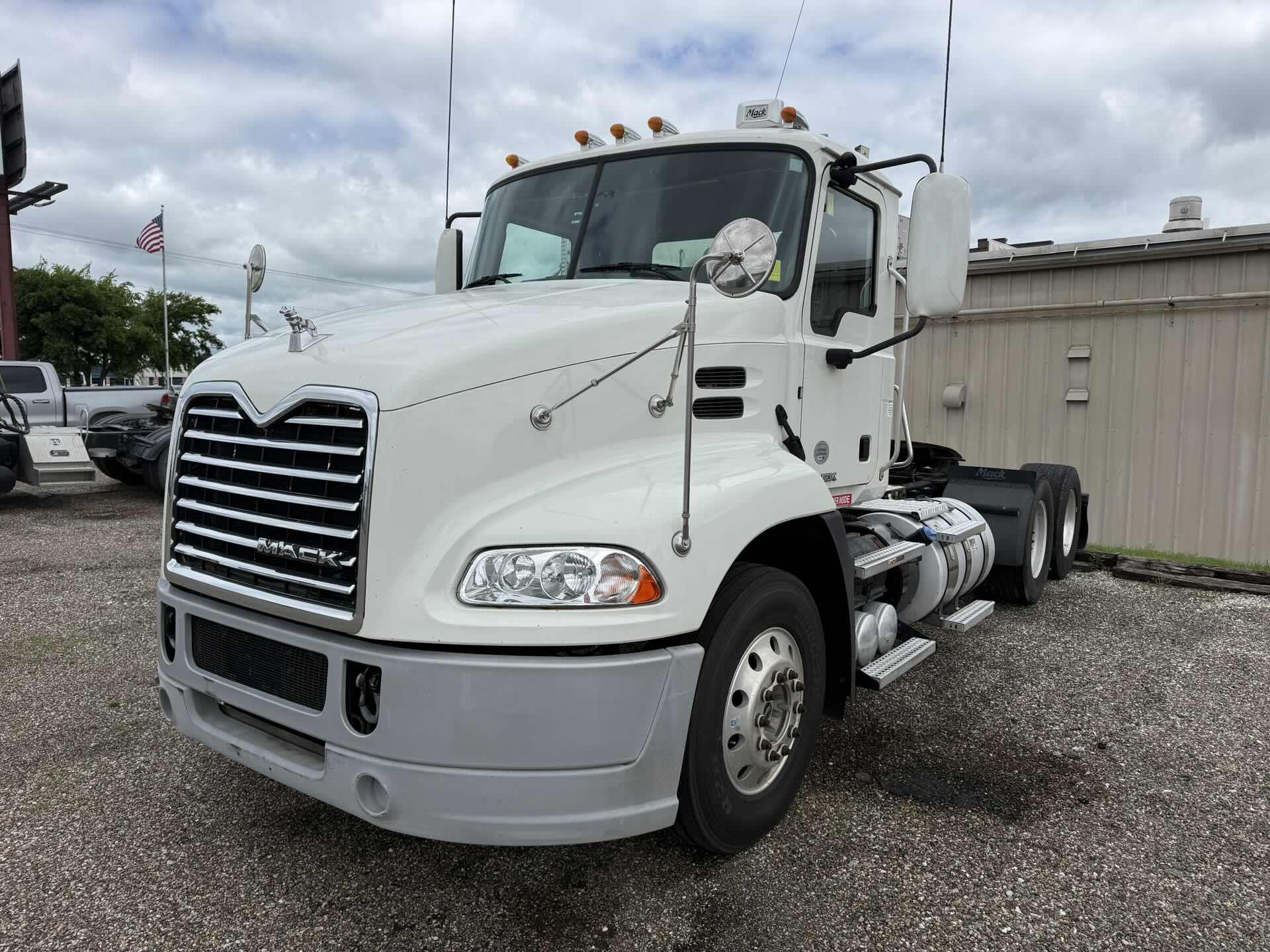 2015 Mack CXU613