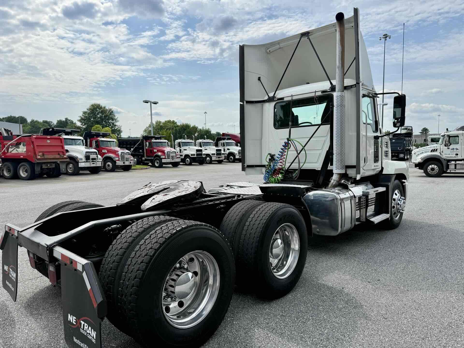 2022 Mack Anthem in Duluth, GA — photo 5