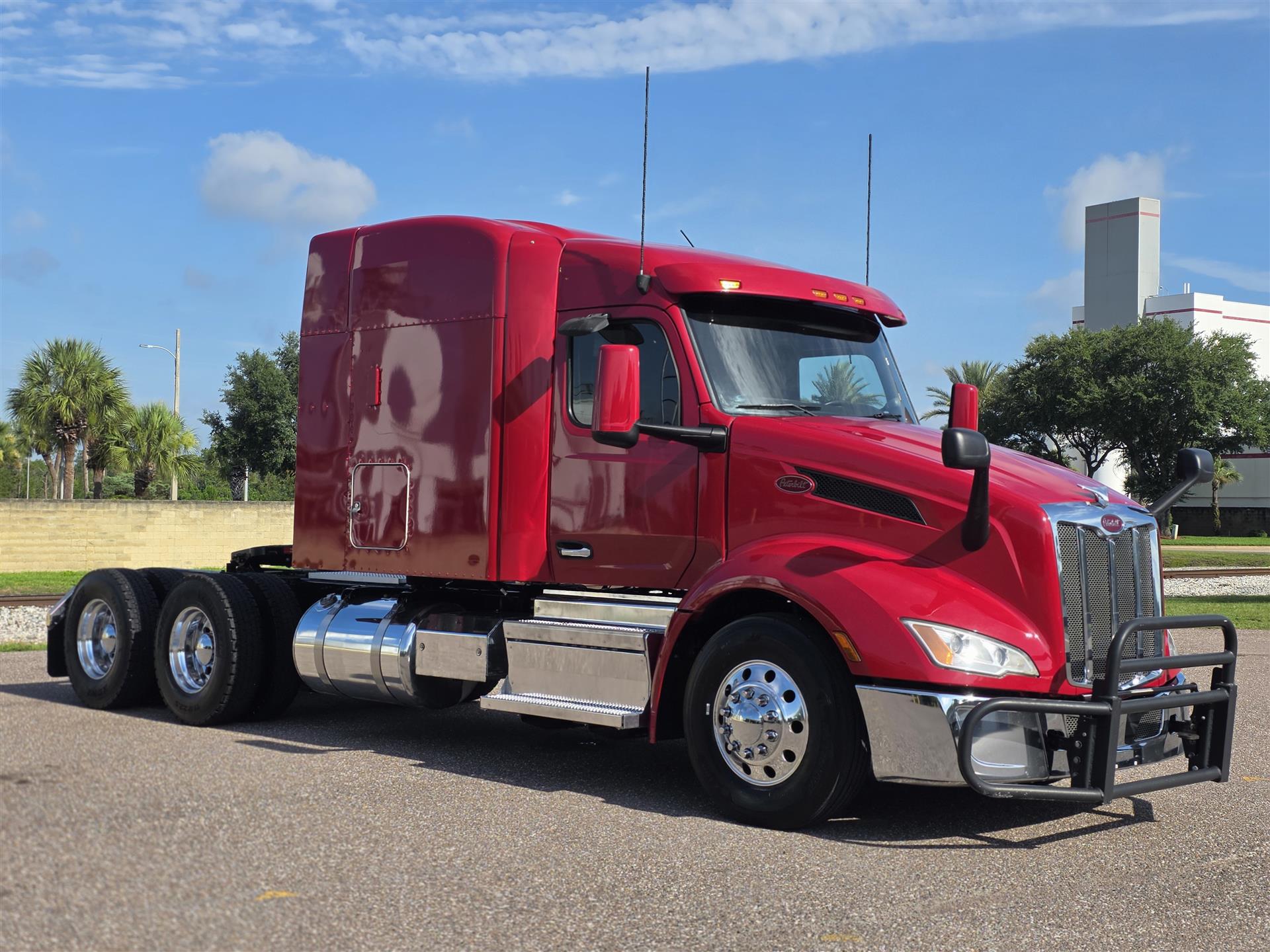 2023 Peterbilt 579 in Commerce City, CO — photo 3