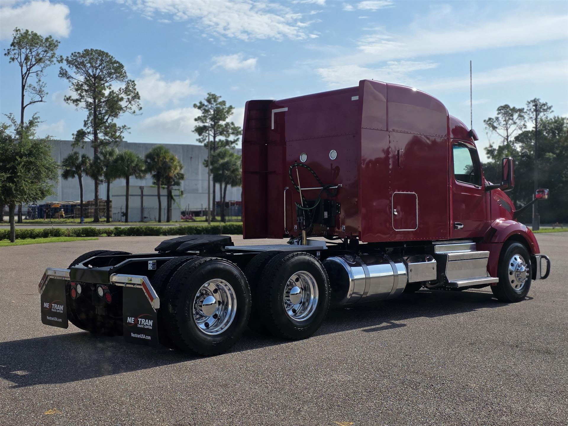 2023 Peterbilt 579 in Commerce City, CO — photo 7