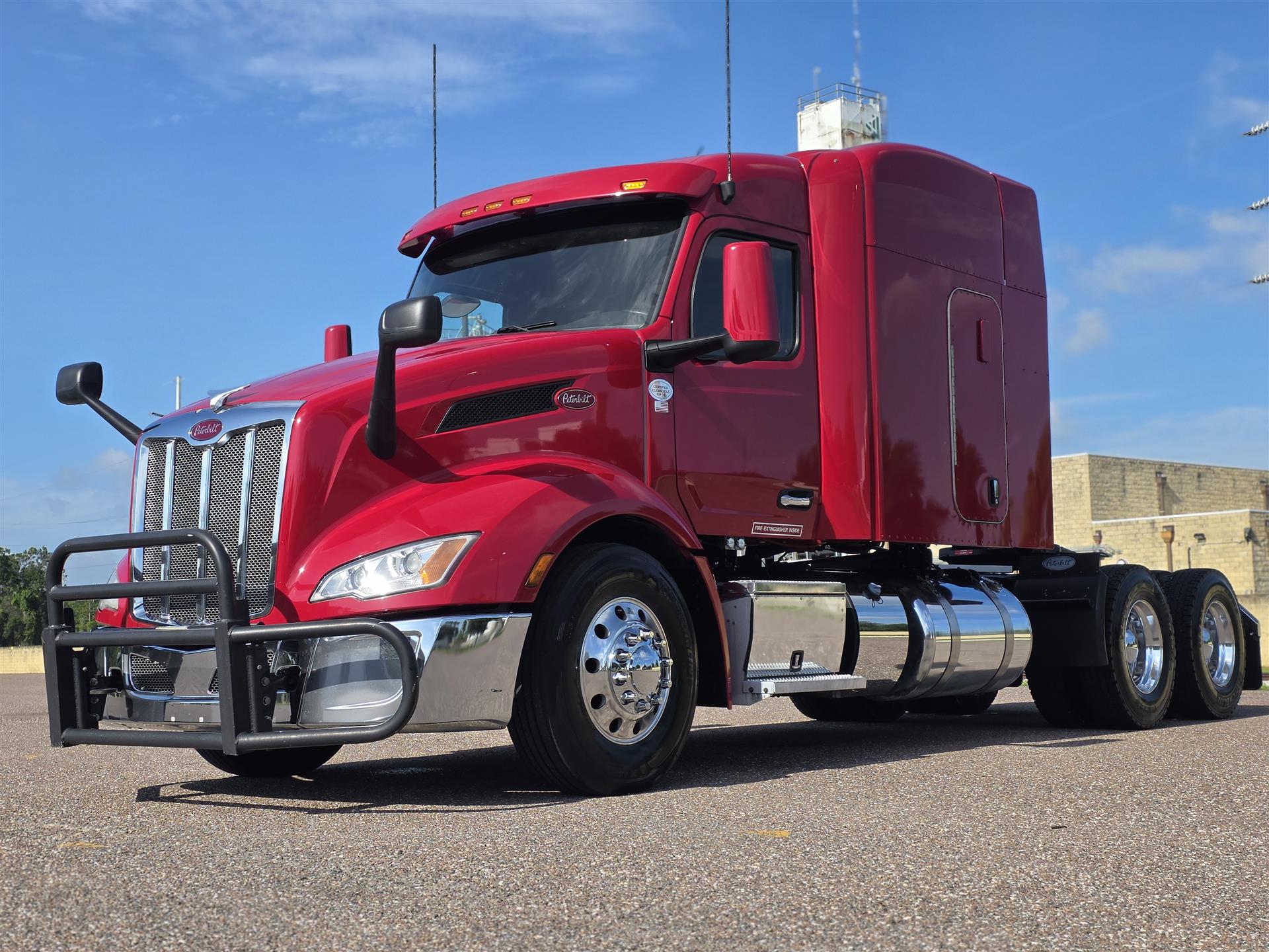 2023 Peterbilt 579