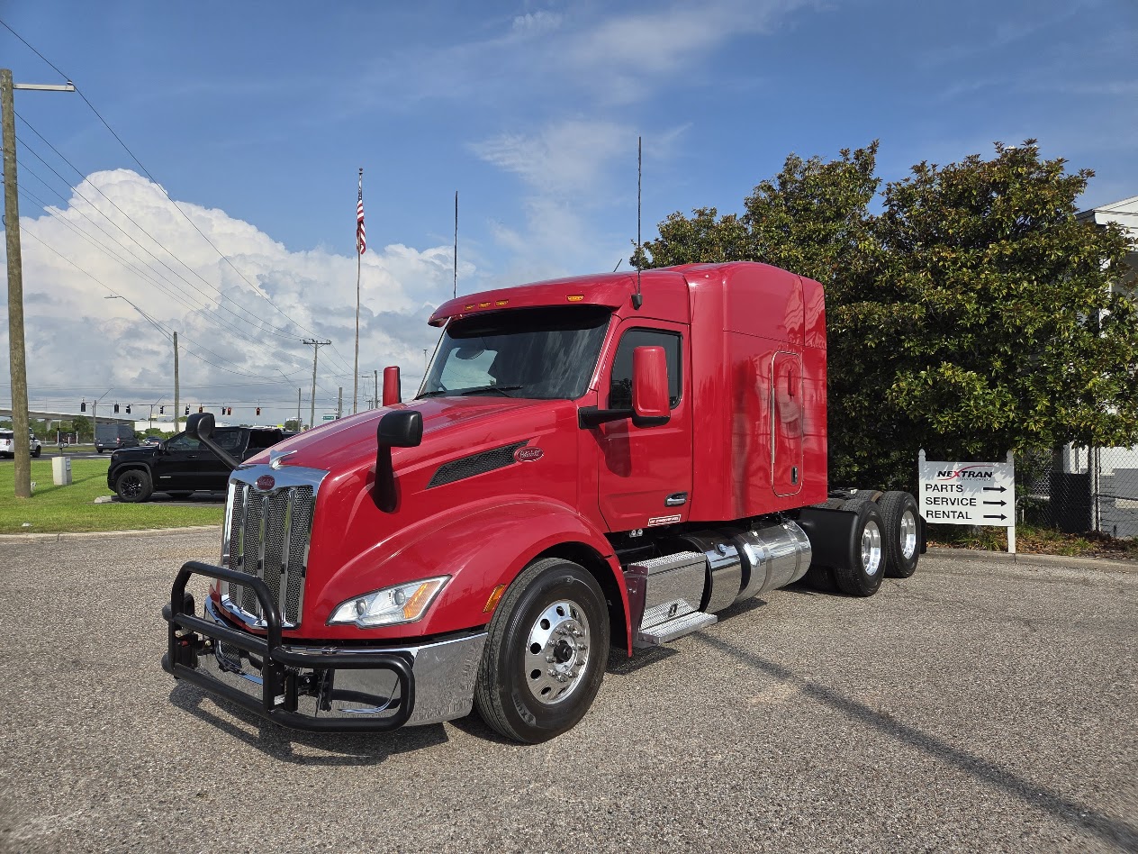 2023 Peterbilt 579