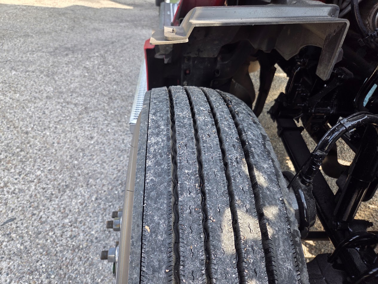 2023 Peterbilt 579 in Tampa, FL — photo 8